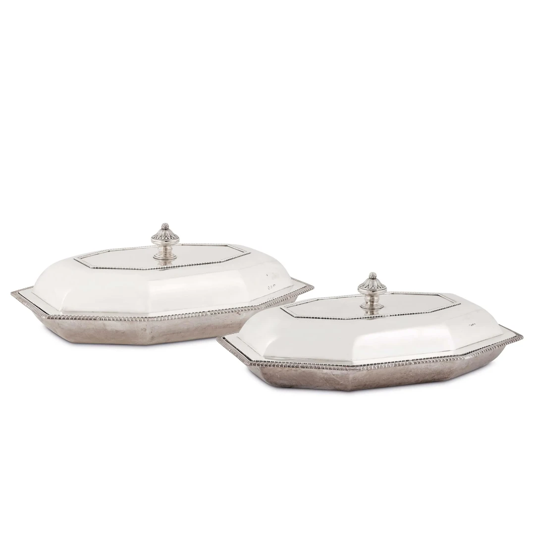A PAIR OF SILVER COVERED VEGETABLE DISHES, JOHN WAKELIN & ROBERT GARRARD