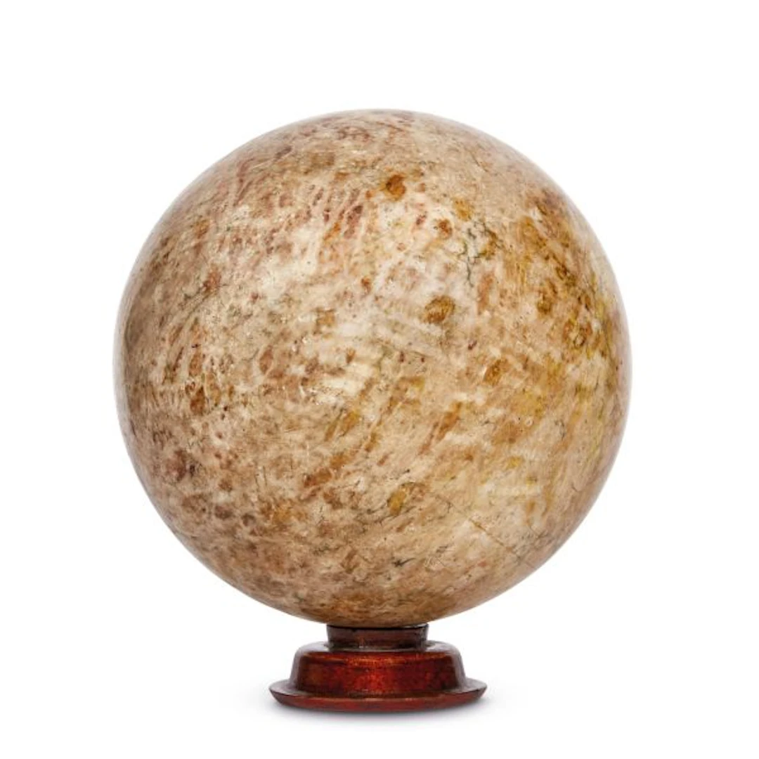 A MARBLE DECORATIVE SPHERE, 20TH CENTURY