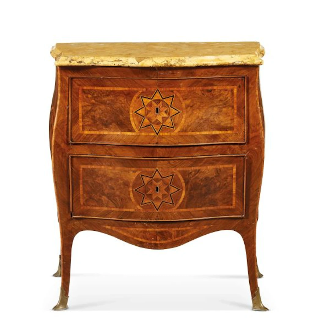 A SMALL NEAPOLITAN COMMODE, 18TH CENTURY