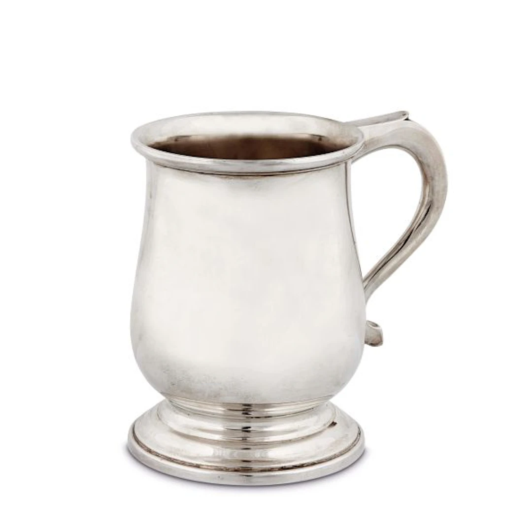 A SILVER TANKARD, G BRYAN & CO, BIRMINGHAM, 1945