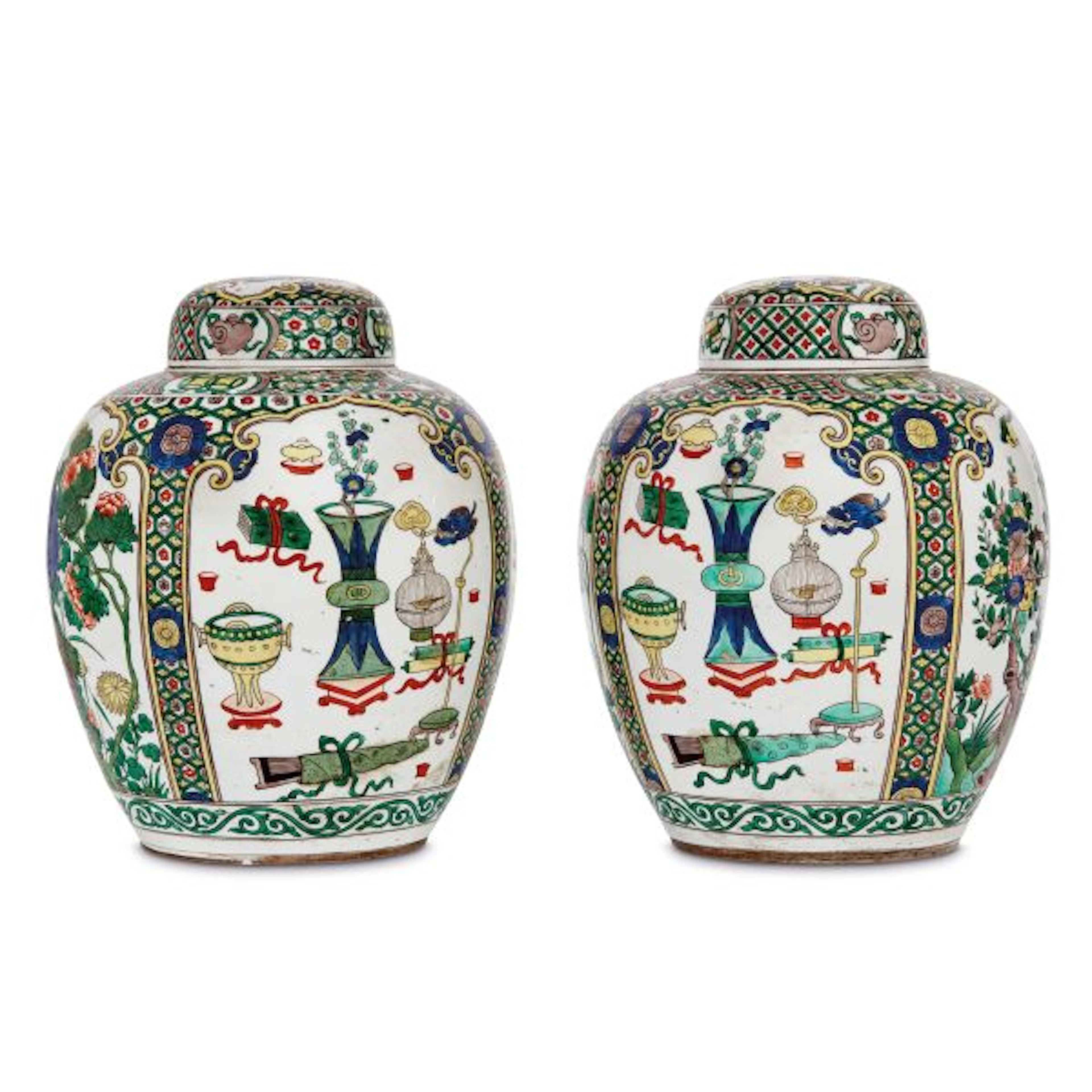 A PAIR OF CHINESE COVERED JARS, 19TH CENTURY