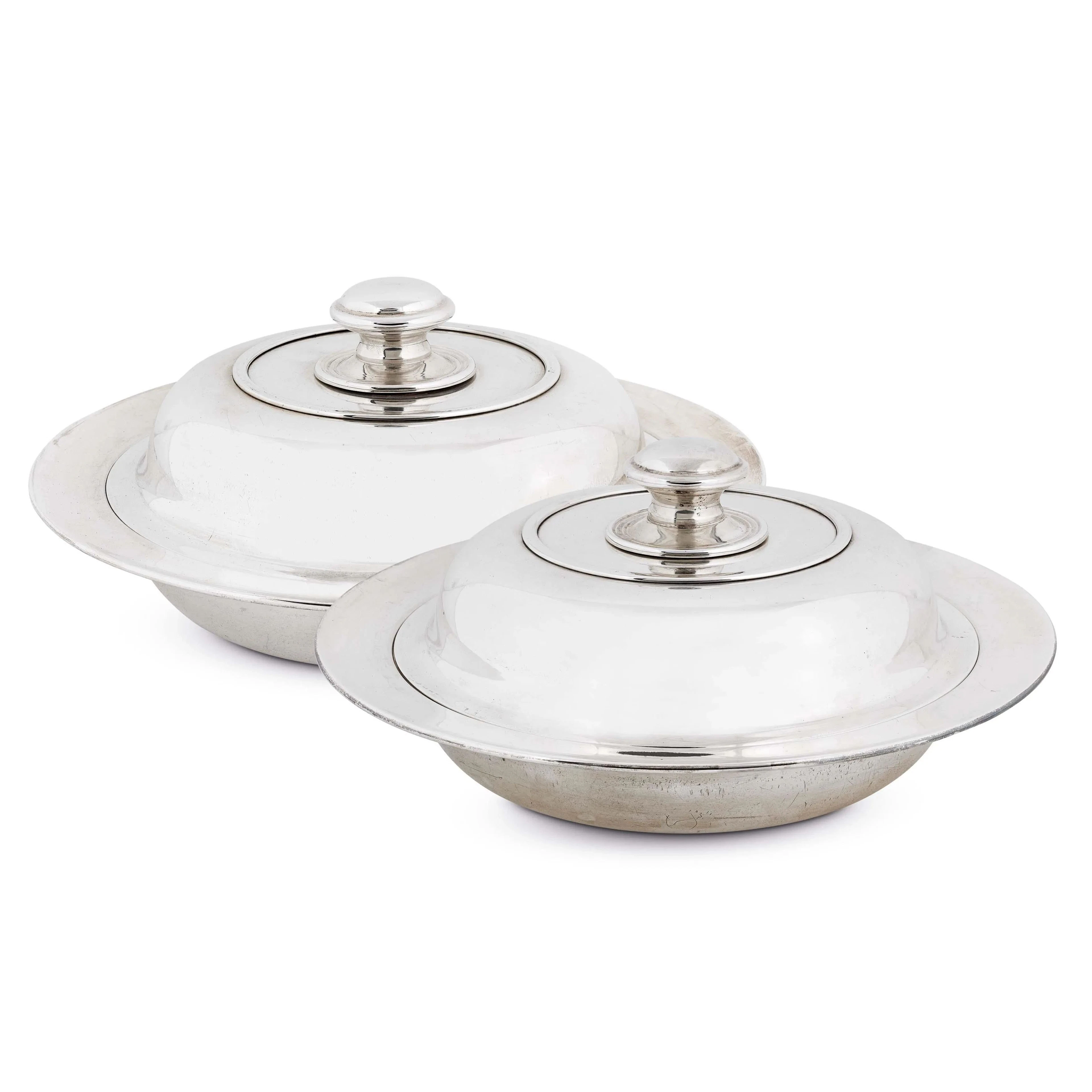 A PAIR OF SILVER VEGETABLE DISHES, MIRACOLI, MILAN, 20TH CENTURY