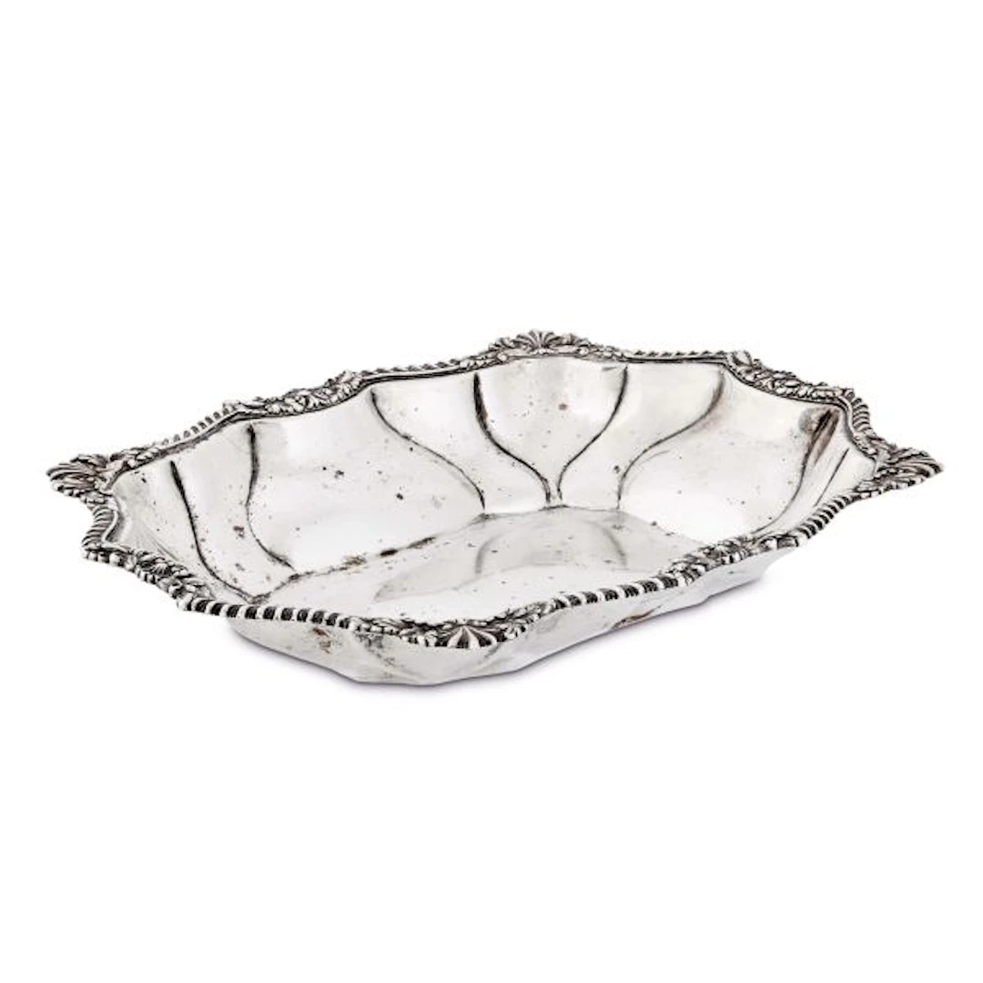 A SILVER TRAY, LONDON, PROBABLY 1835/1836