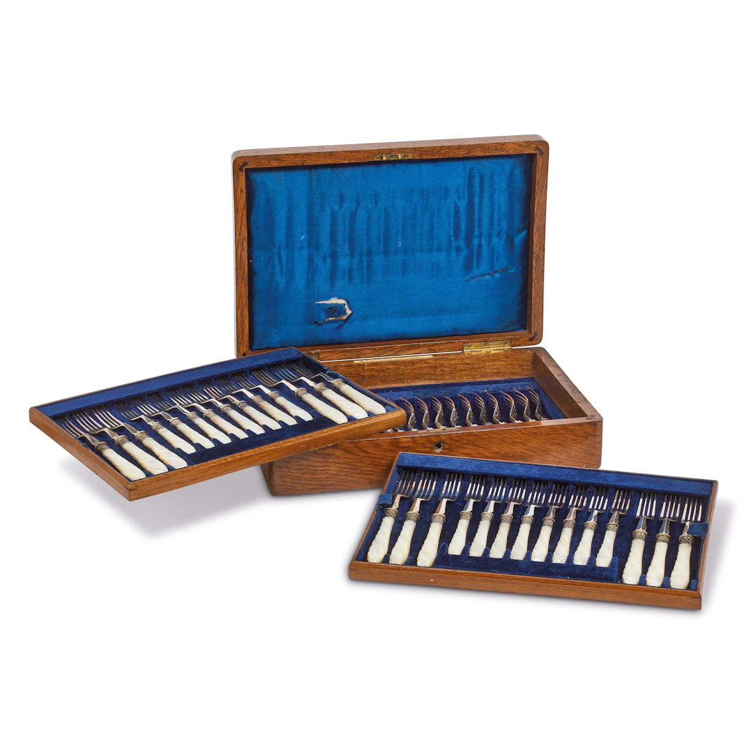 A SILVERPLATED FLATWARE SERVICE, MAPPIN BROTHERS, SHEFFIELD, LATE
