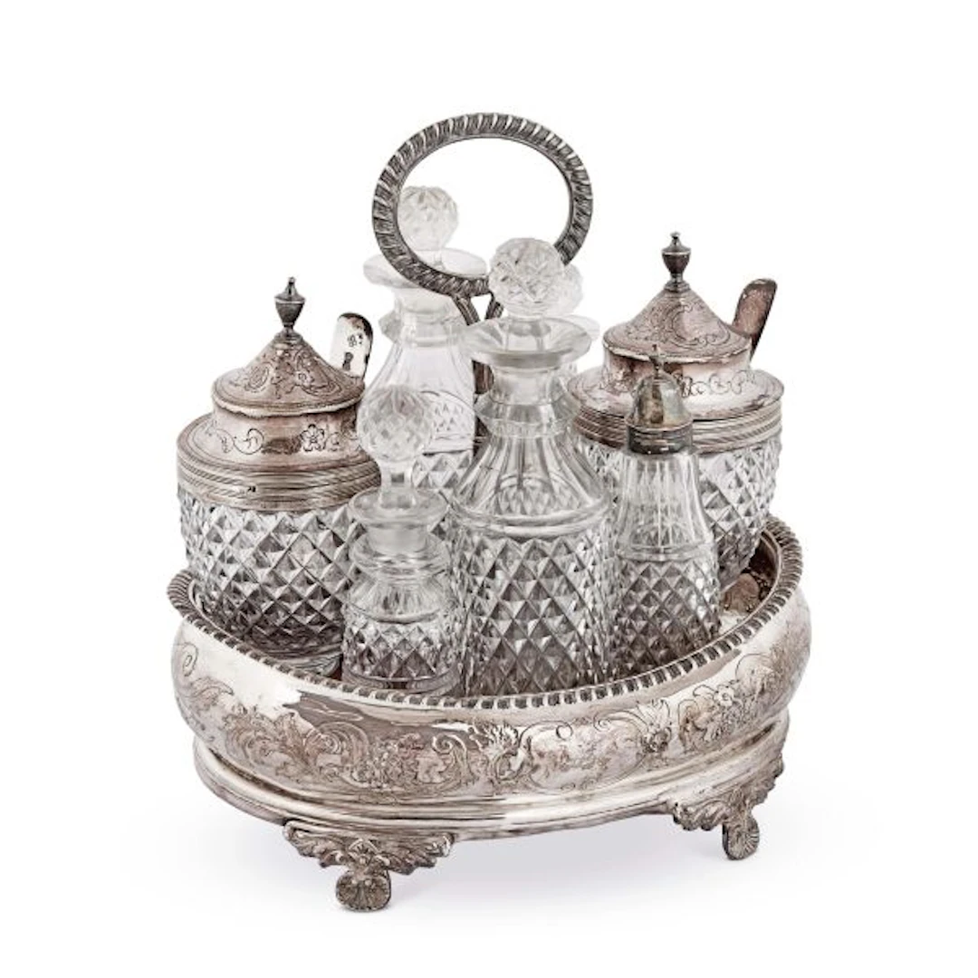 A SILVER CRUET, LONDON, EARLY 19TH CENTURY