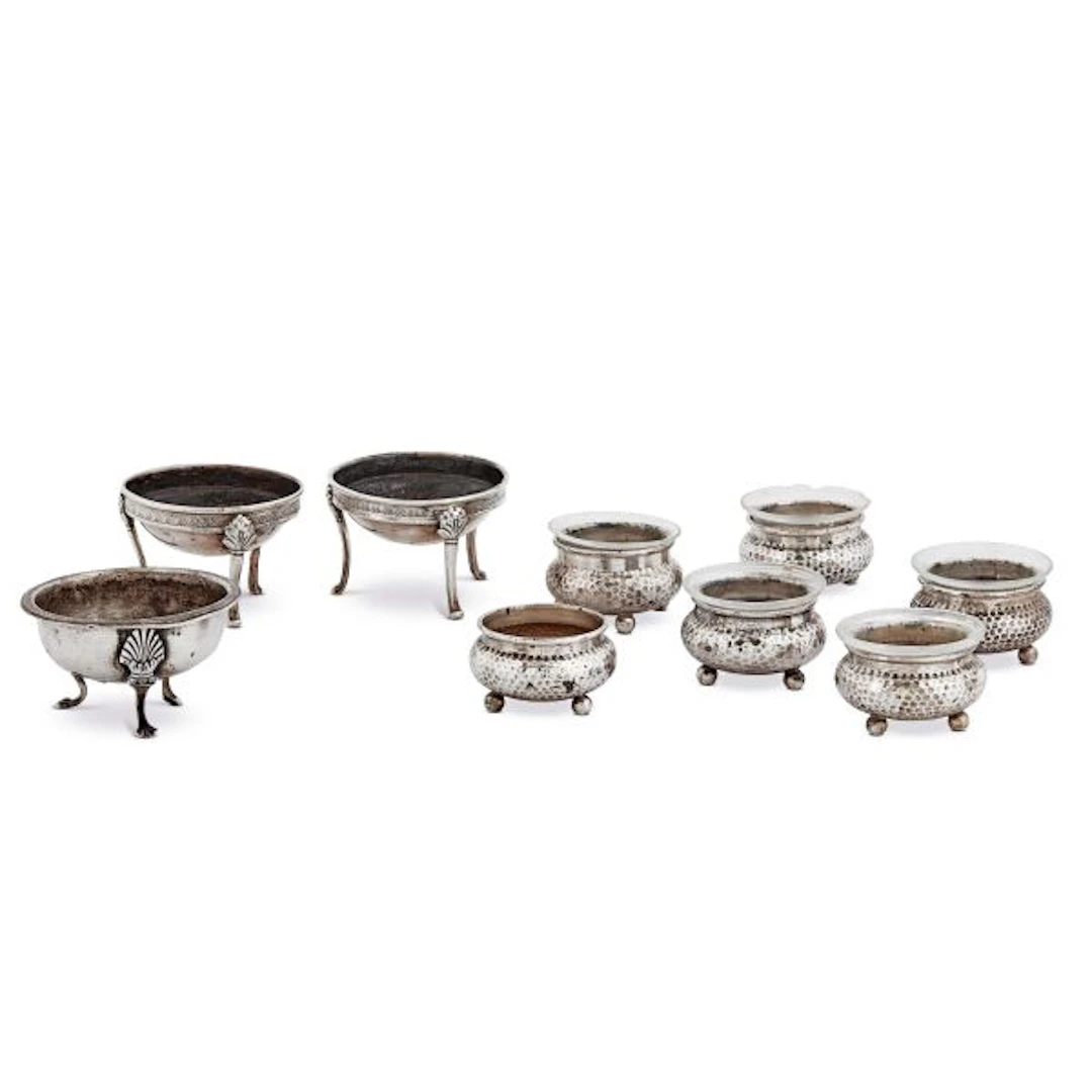 A SILVER SALT CELLARS SET, 20TH CENTURY