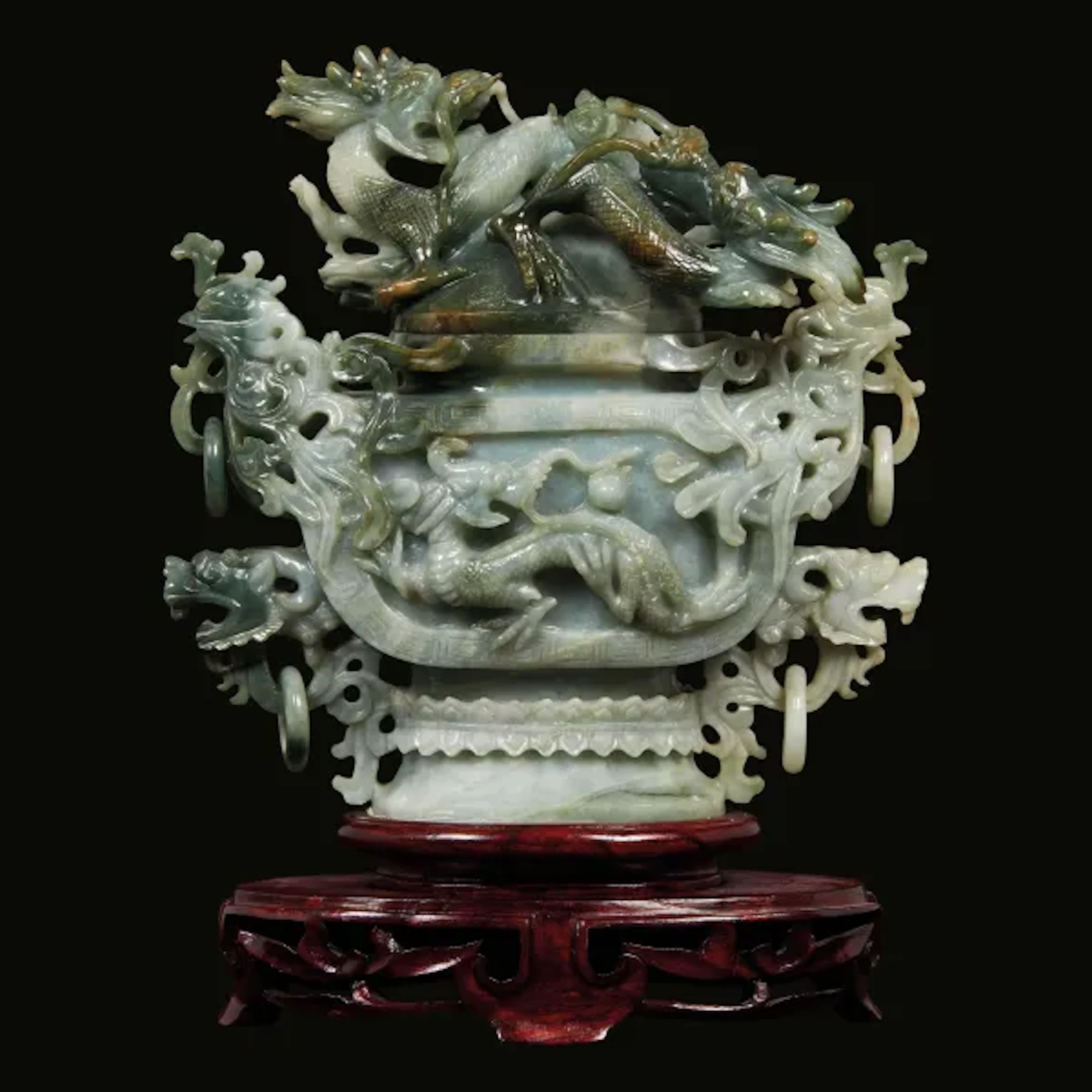 A HARDSTONE VASE AND COVER, CHINA, 20TH CENTURY