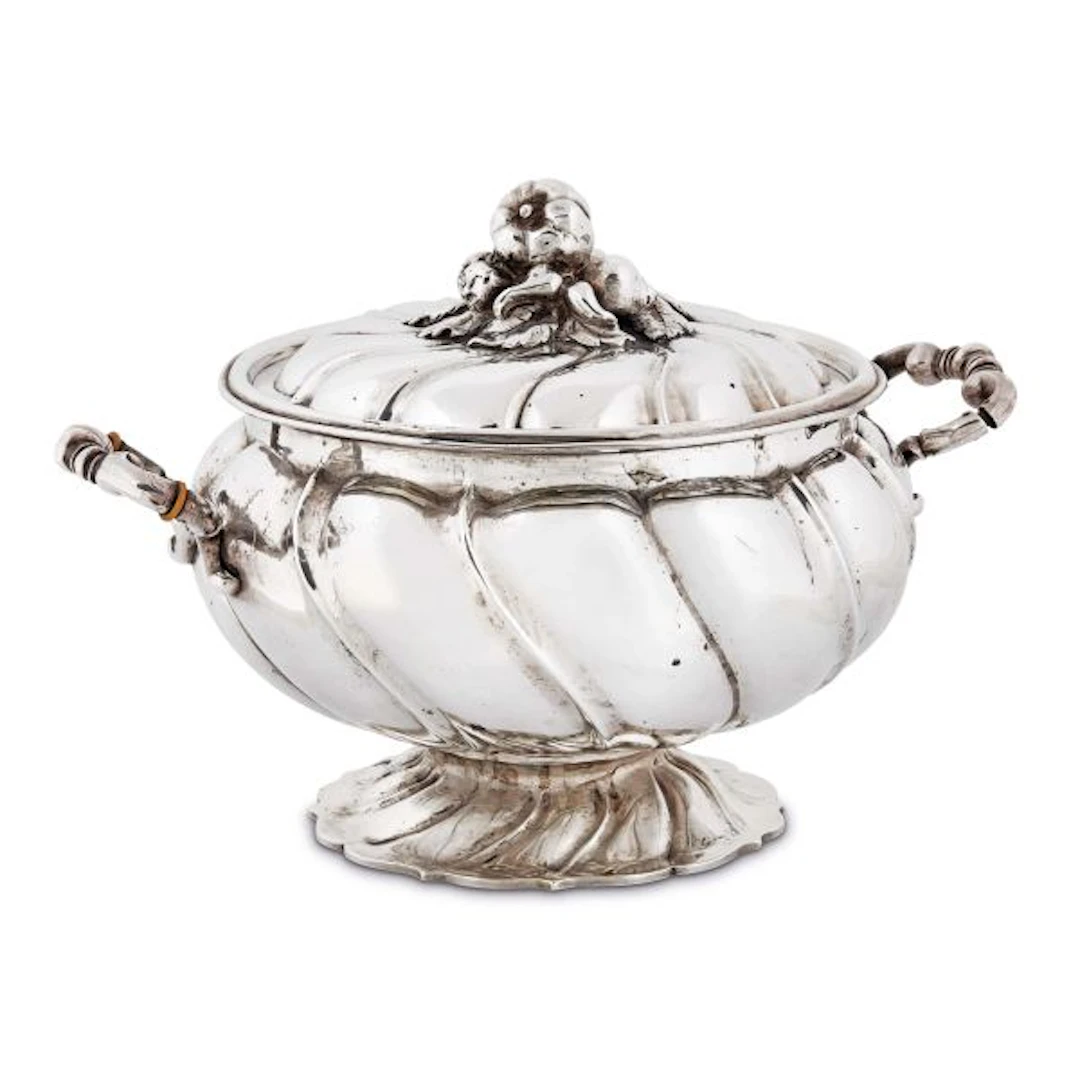 A SILVER CRIPPA SOUP TUREEN, MILAN, 20TH CENTURY