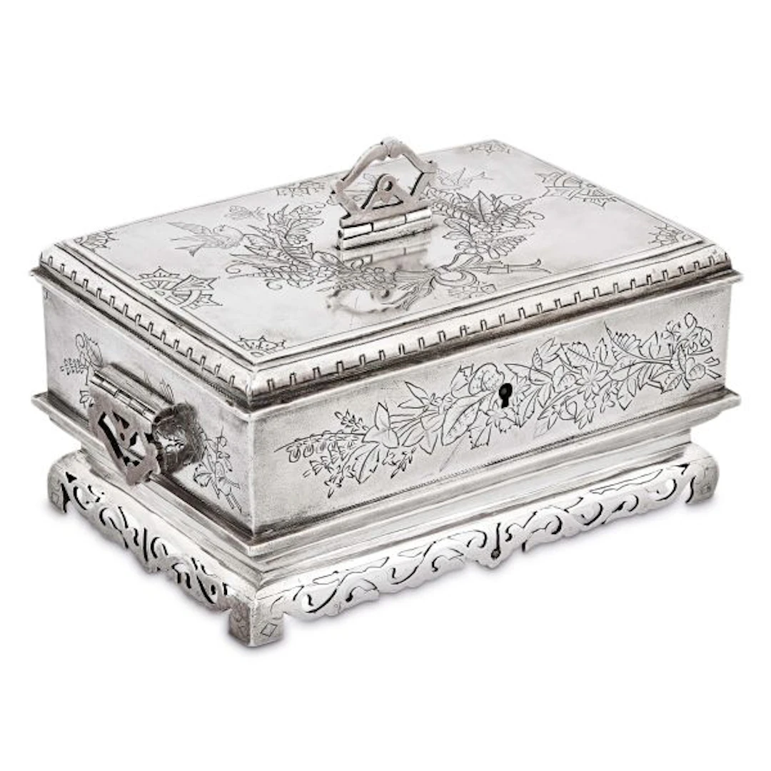 A SILVER CHEST, ASSAYER ALEXANDER ROMANOV, MOSCOW, LATE 19TH CENTURY