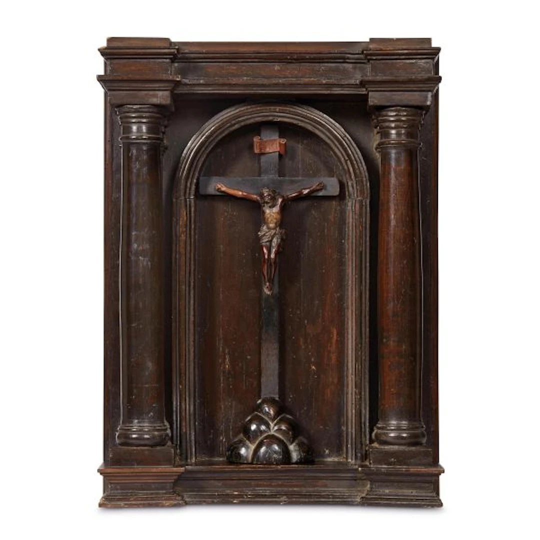 A TUSCAN AEDICULA WITH CRUCIFIED CHRIST, 18TH CENTURY
