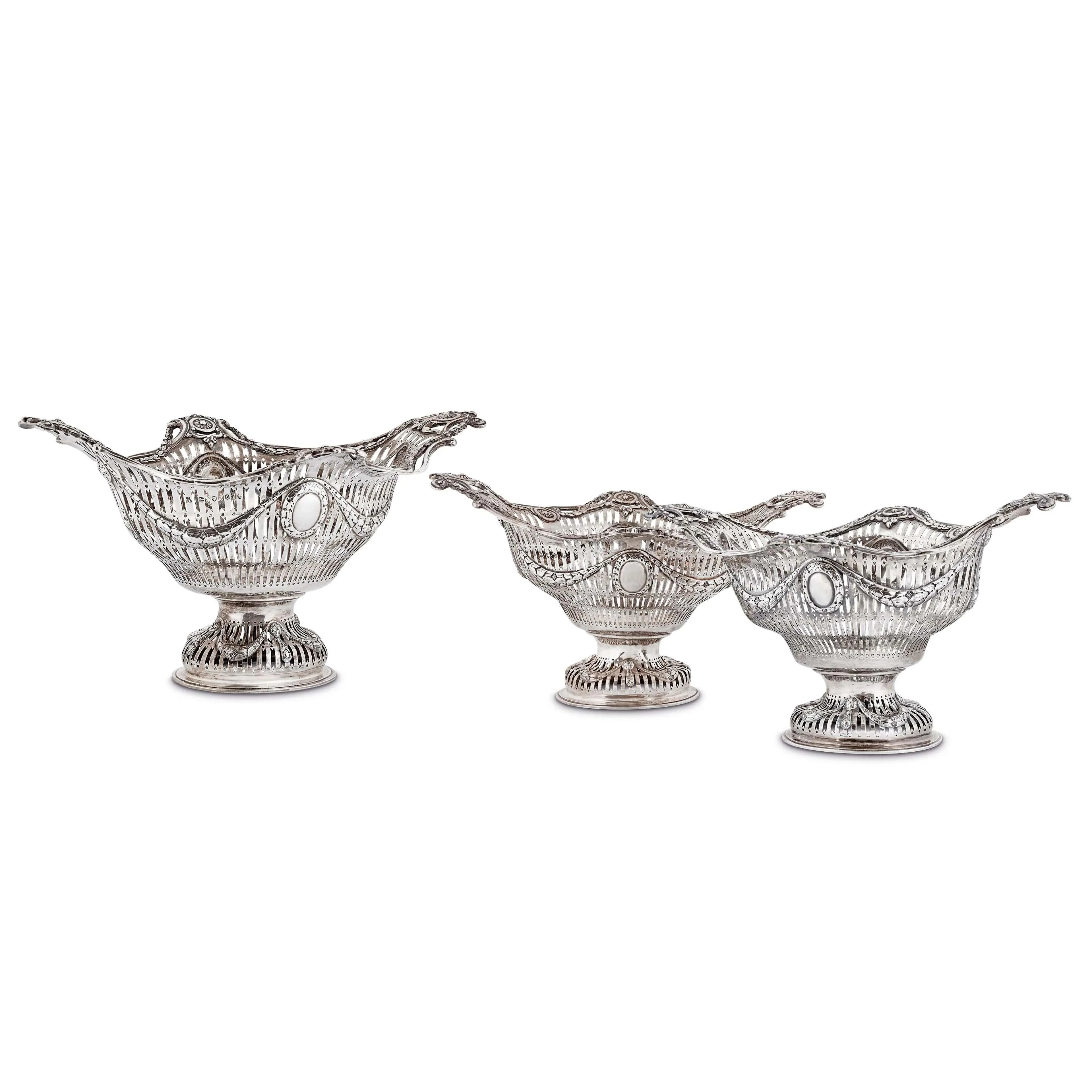 THREE SILVER TAZZAS, ROBERT GARRARD II, LONDON, 1860