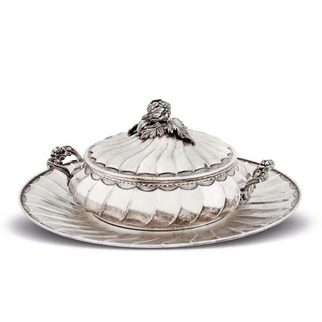 A SILVER SOUP TUREEN AND TRAY, MAZZUCCATO, MILAN, 20TH CENTURY