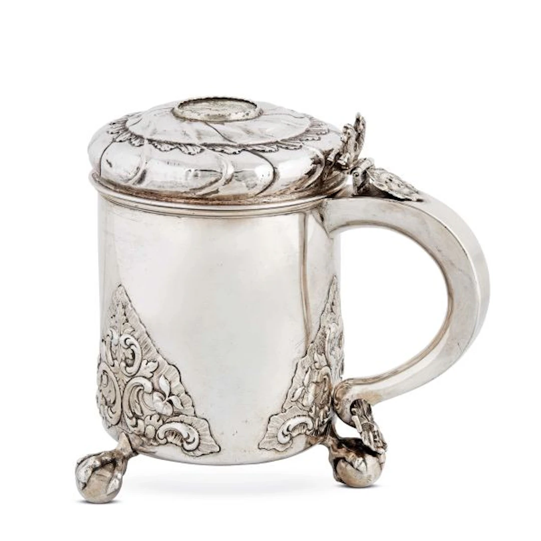 A SILVER TANKARD, NORTHERN EUROPE, 18TH CENTURY