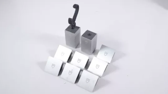 * TO BE SOLD WITHOUT RESERVE* TUDOR: 2x watch stands , 1x c-clip