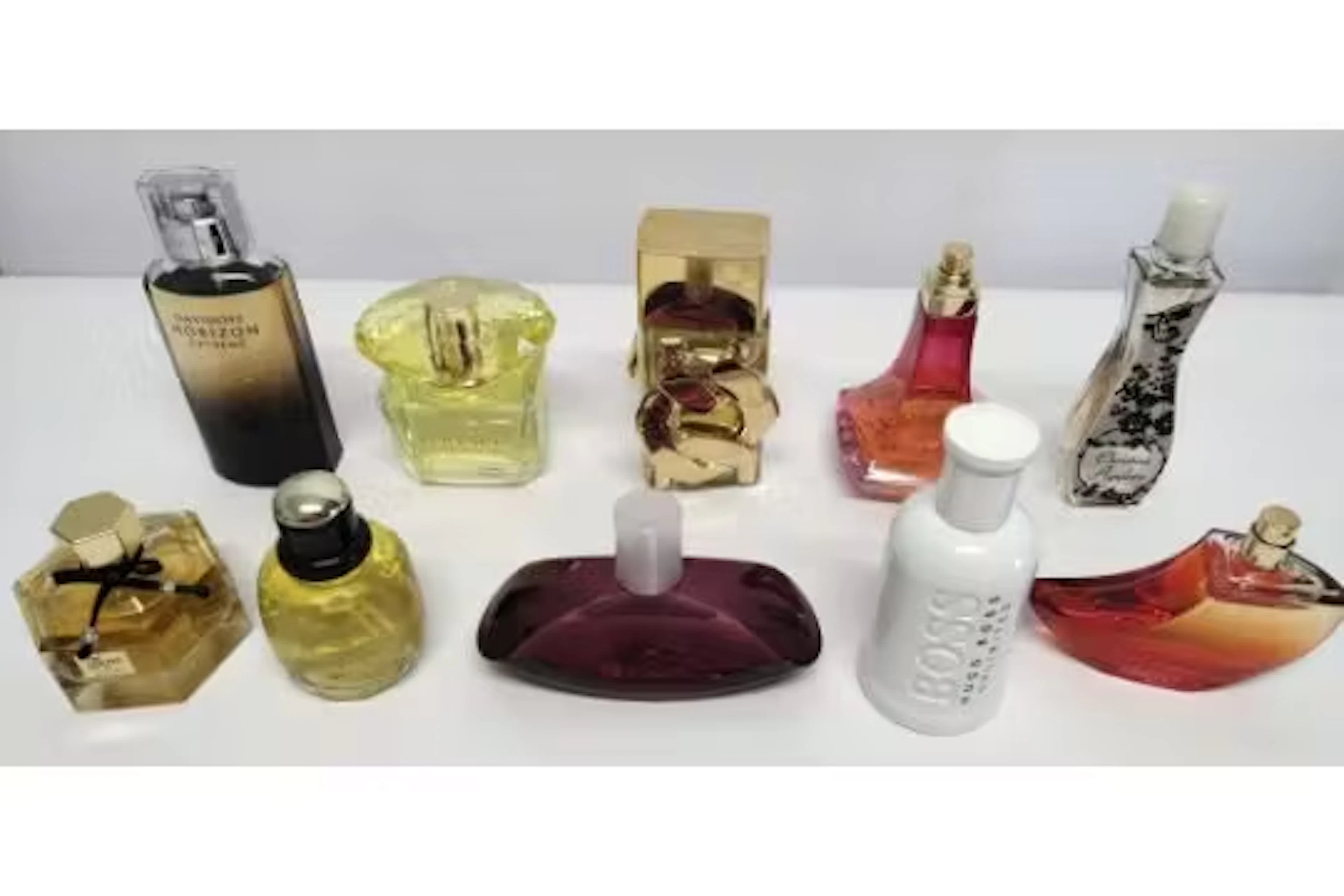 Thirty nearly new perfumes/testers and related to include Gucci, David