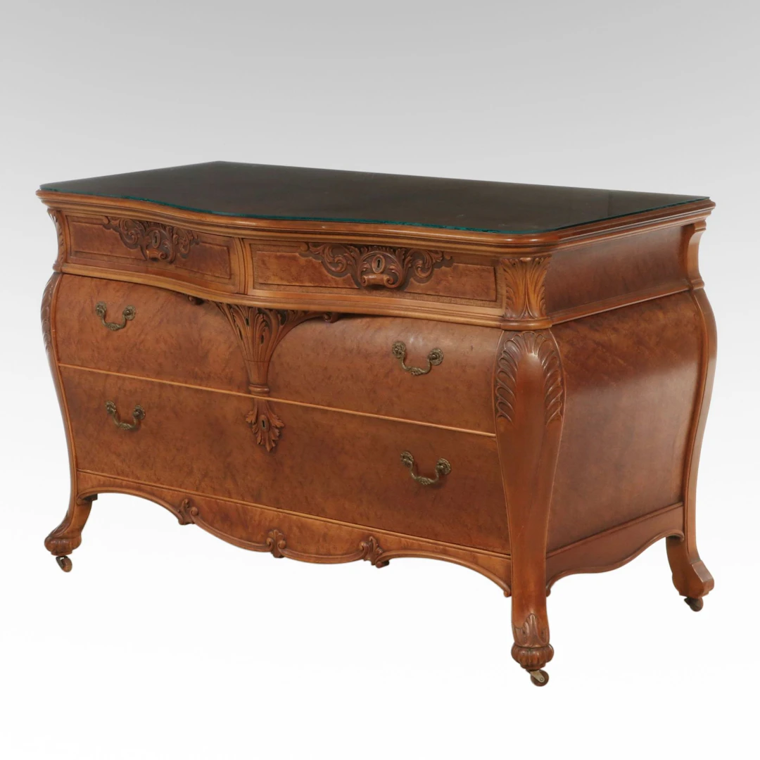 Louis XV Style Maple and Bird's-Eye Maple Bombé Commode, Early 20th Century
