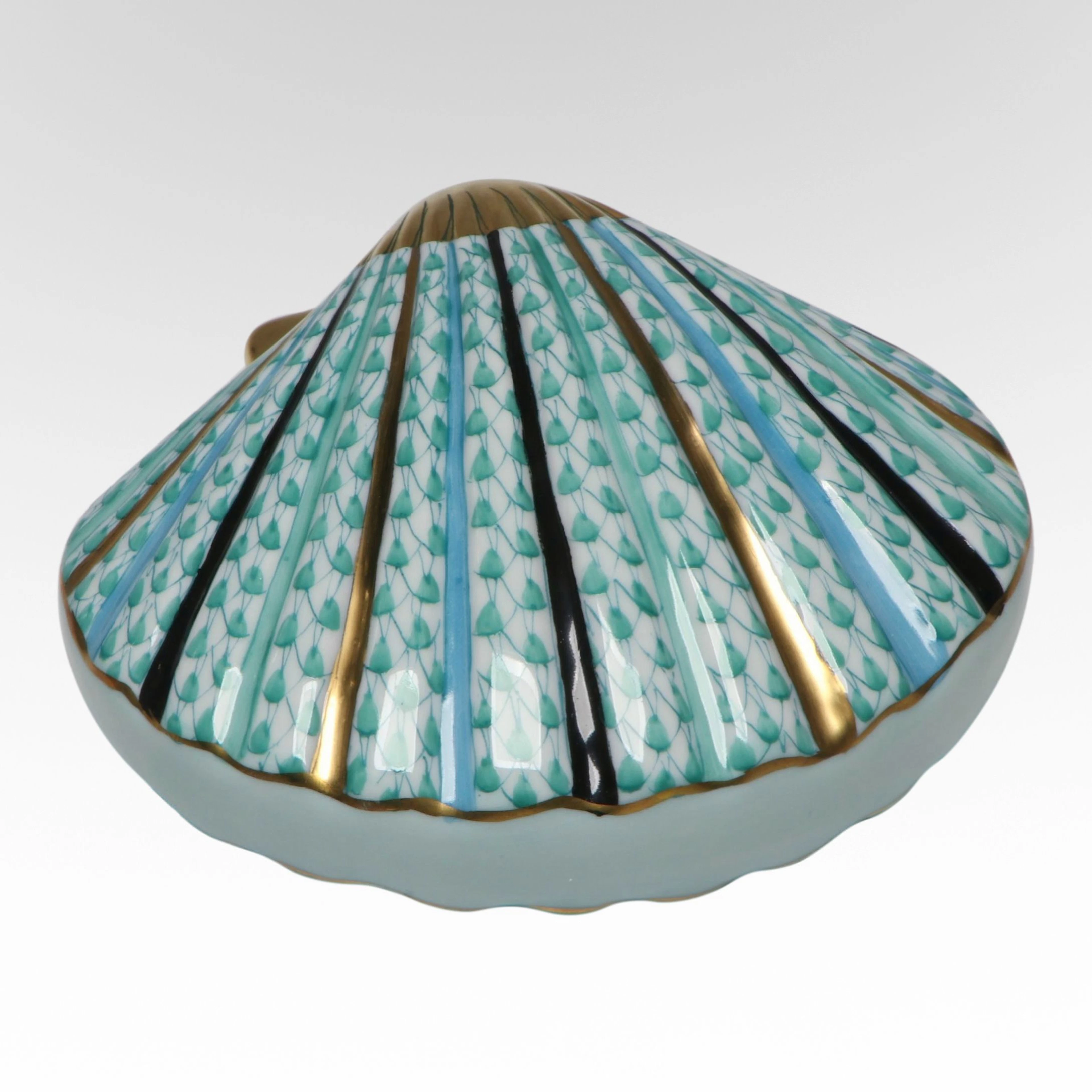 Herend Green Fishnet with Gold "Sea Shell" Porcelain Figure