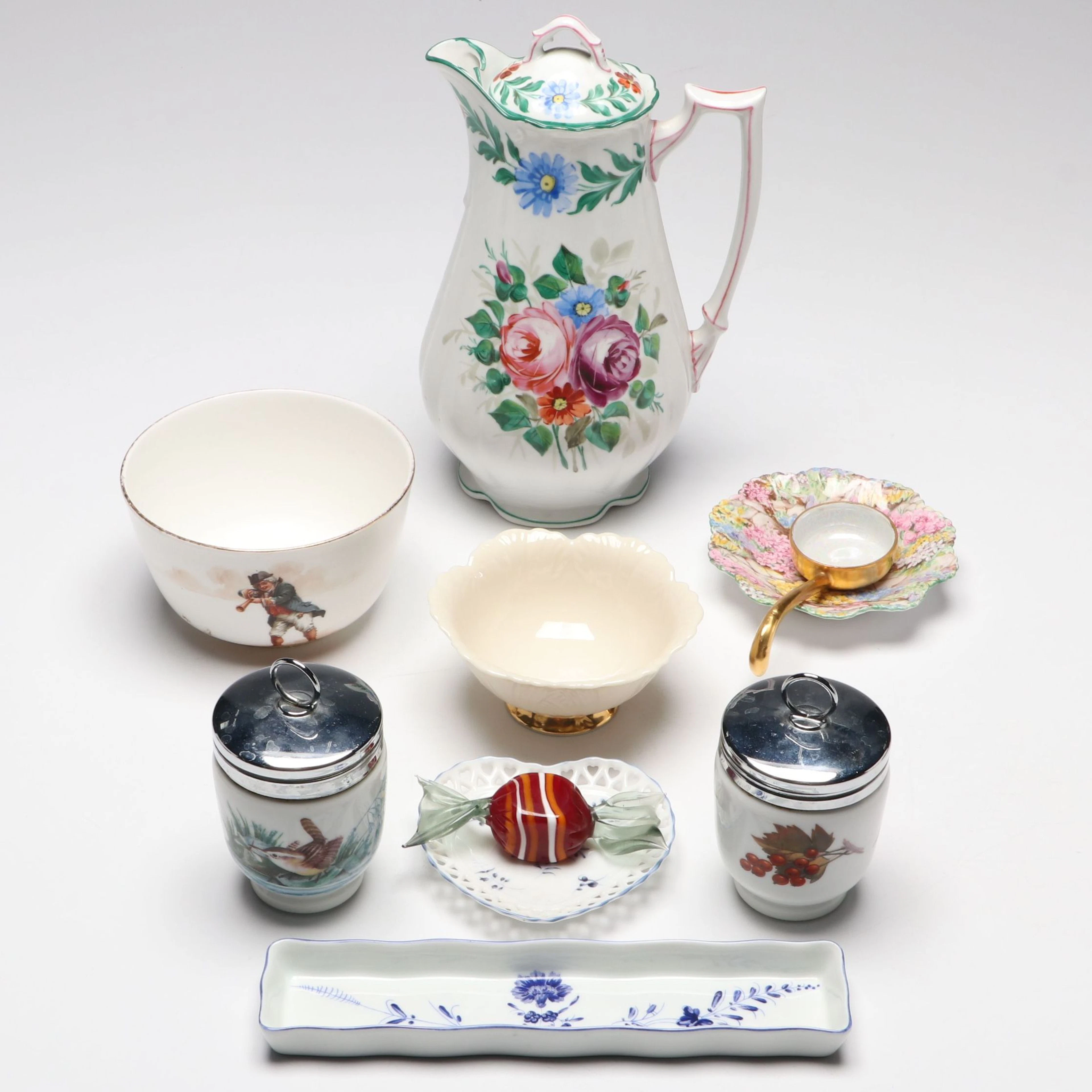 Chantilly "L'Oeillet" Porcelain Tray and Heart Dish with More Tableware
