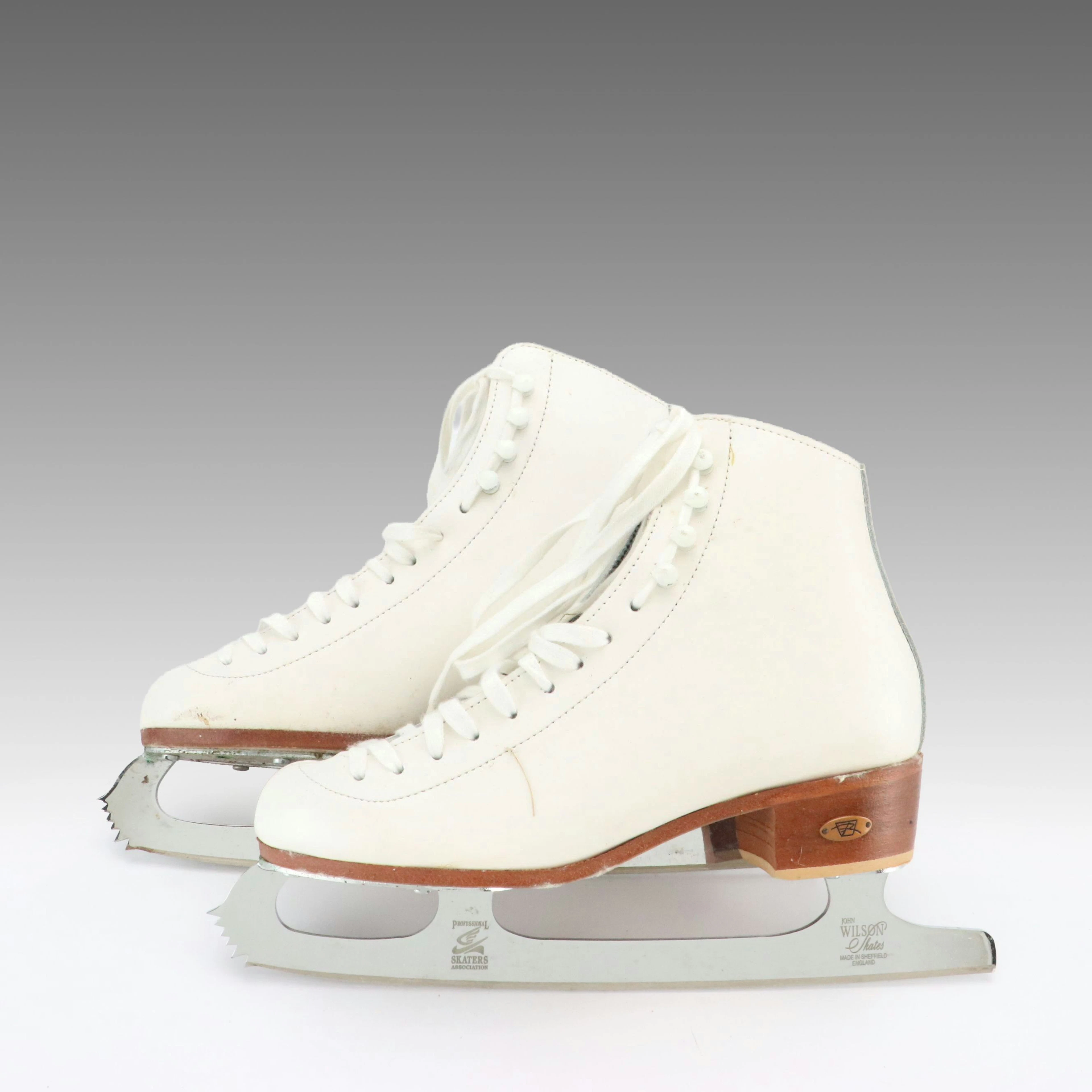 Riedell "Club 2000" Womans Size 5 1/2 White Leather Figure Skates