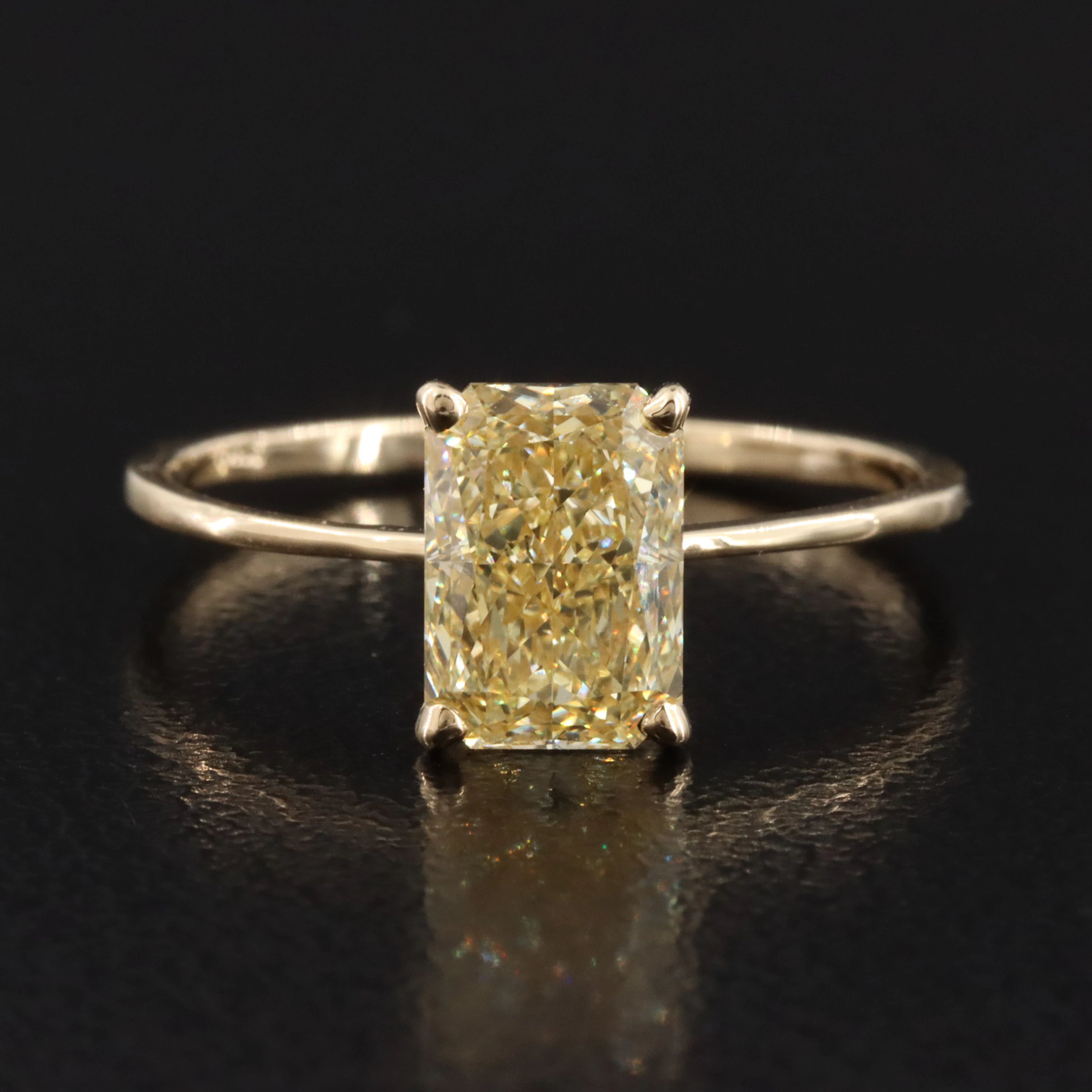 14K 1.58 CT Lab Grown Fancy Vivid Yellow Diamond Ring with IGI Report