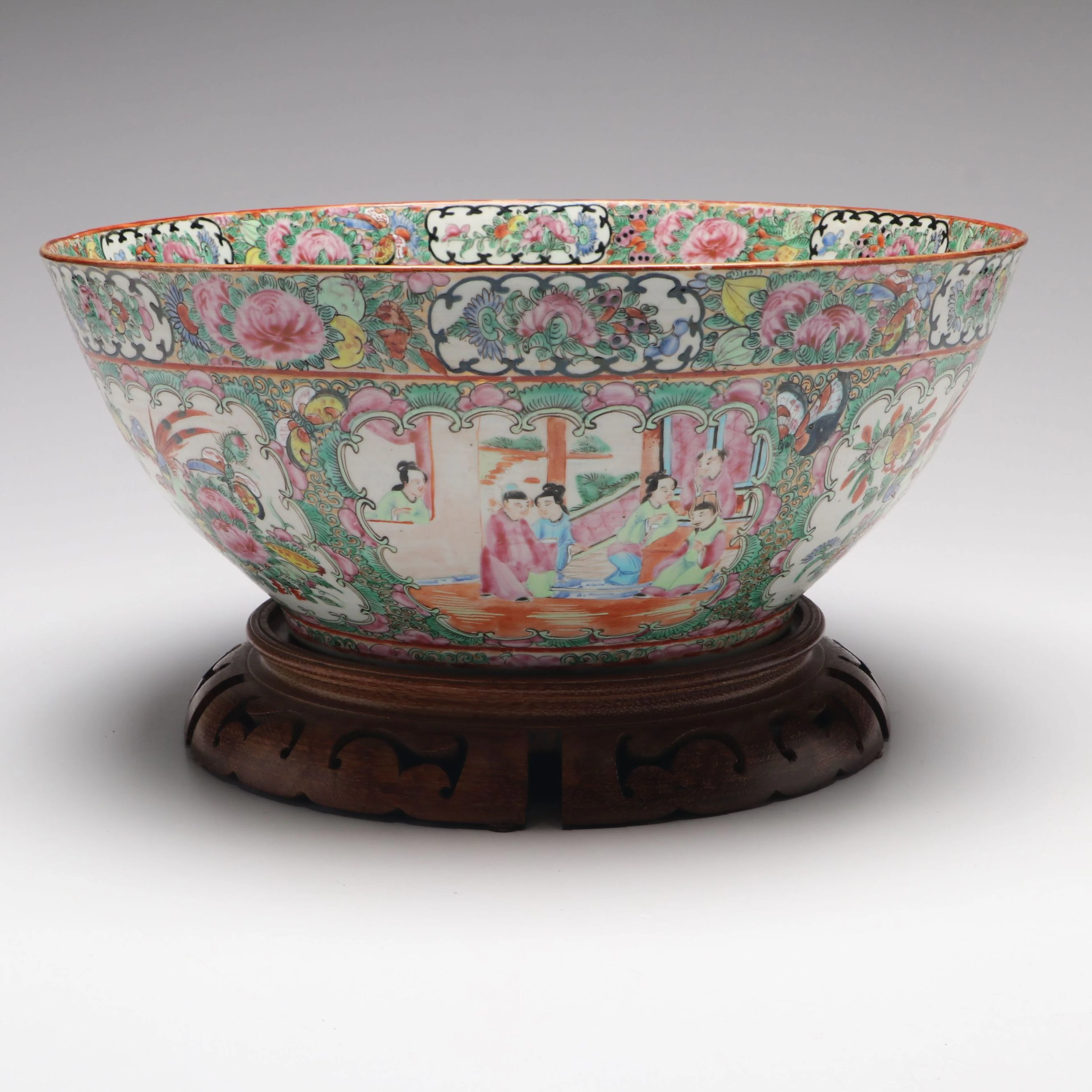 Chinese Rose Medallion Hand-Painted Porcelain Bowl on Wood Base