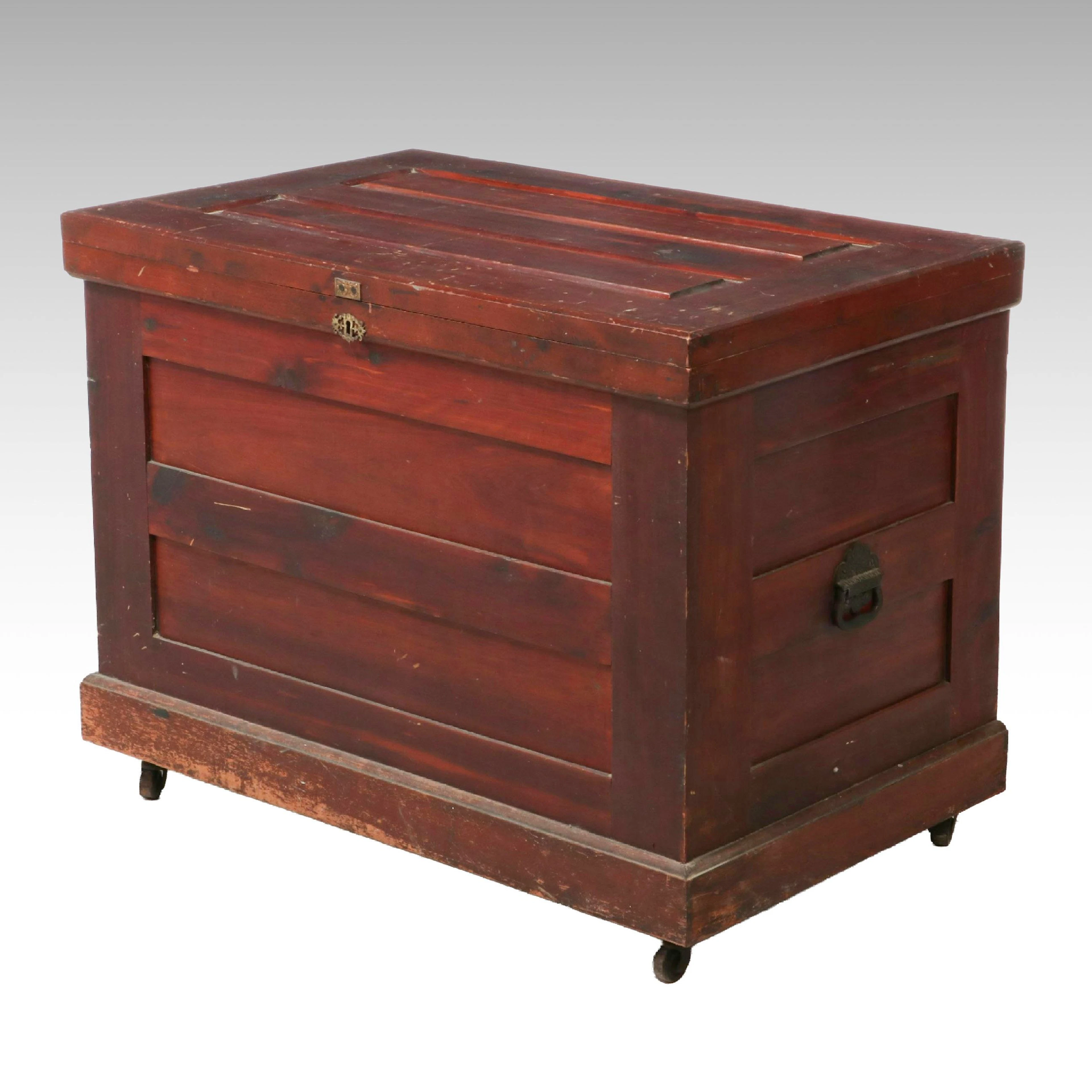 Rustic Wood Cedar-Lined Storage Trunk, Mid to Late 20th Century