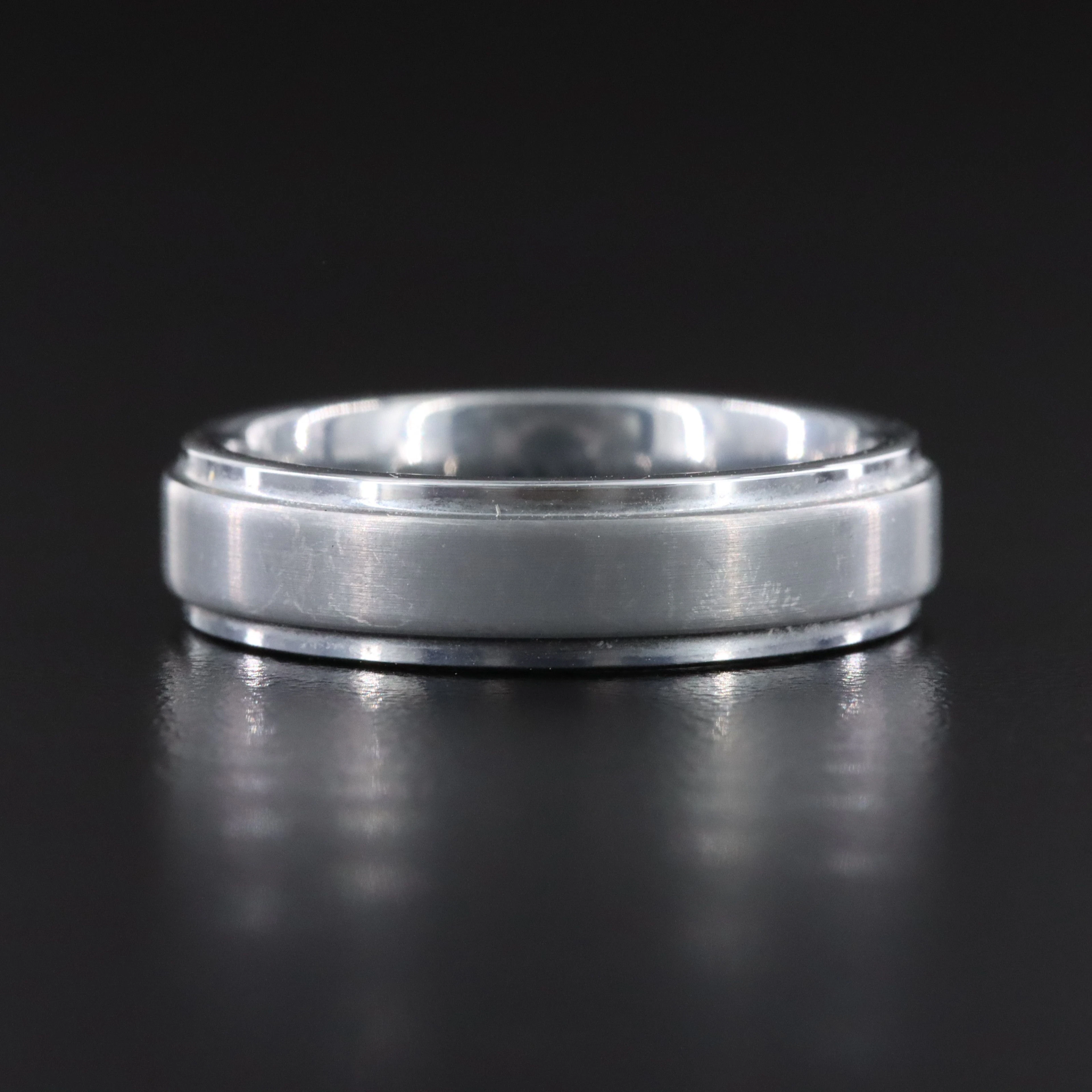 Triton Tungsten Carbide Band