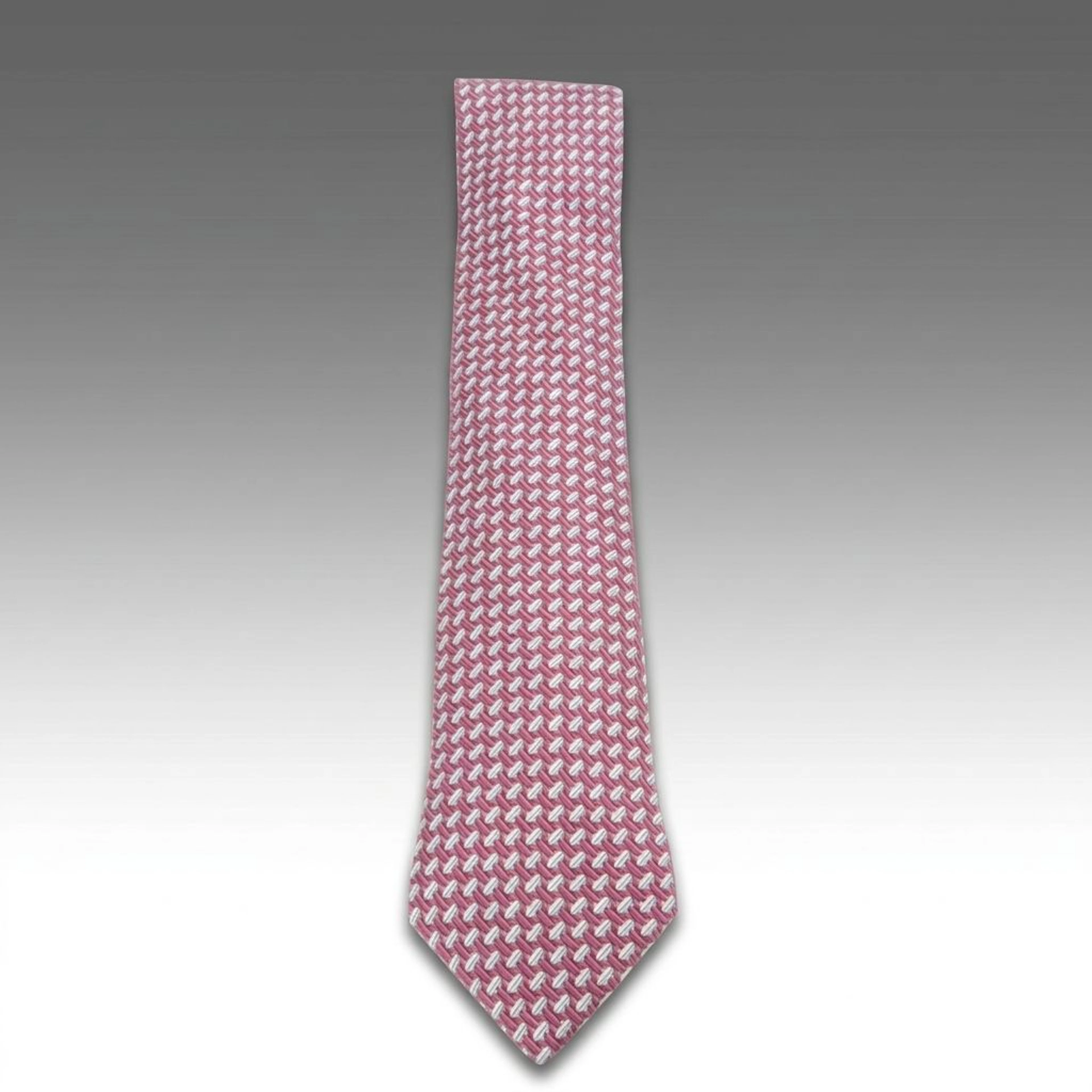 Hermès Geometric Pattern Necktie in Silk Twill