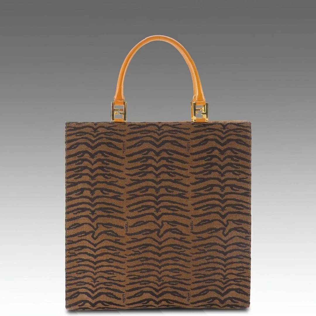 Fendi Animal Printed Top Handle Tote Bag in Canvas and Leather