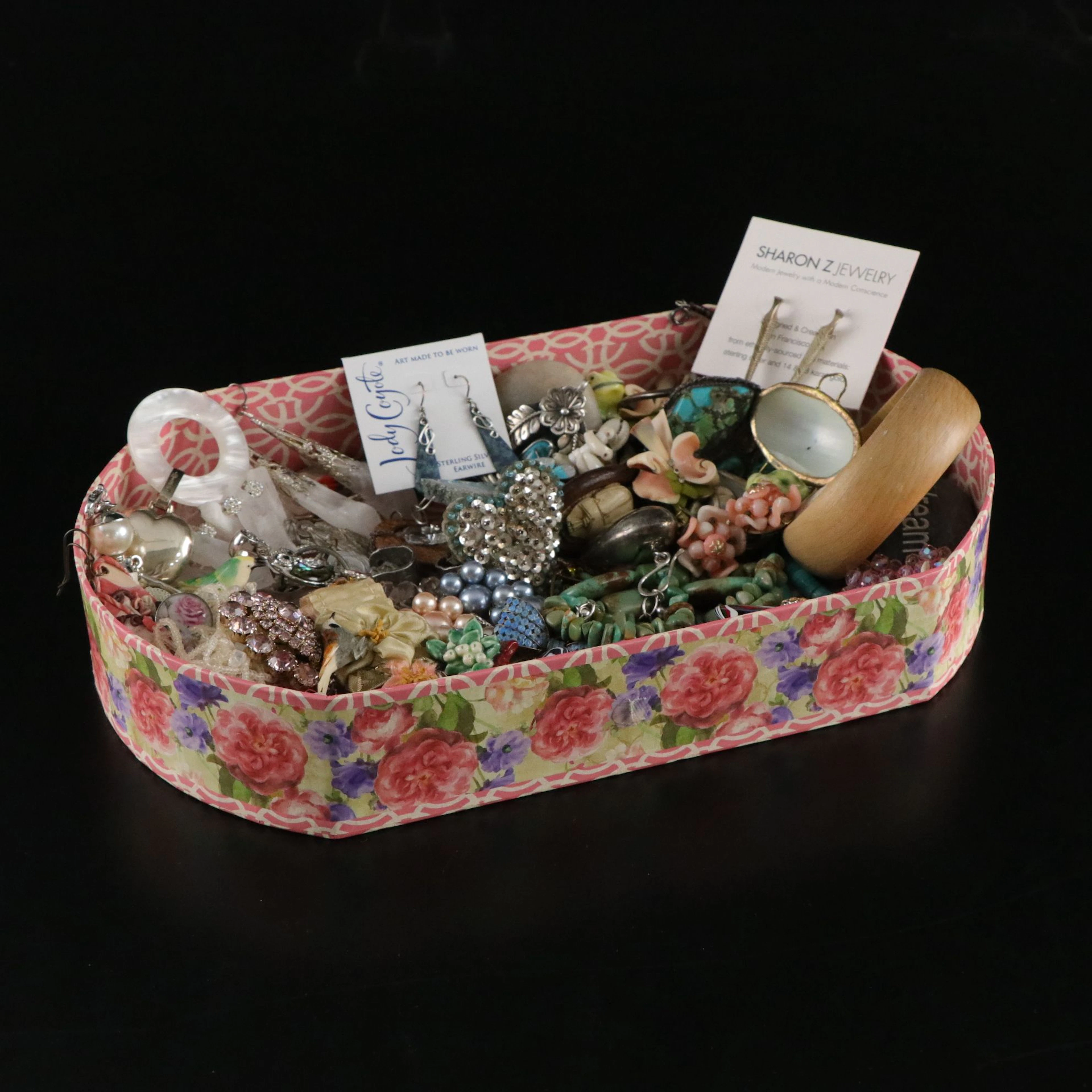 Uncommon Discoveries: Jewelry Collection