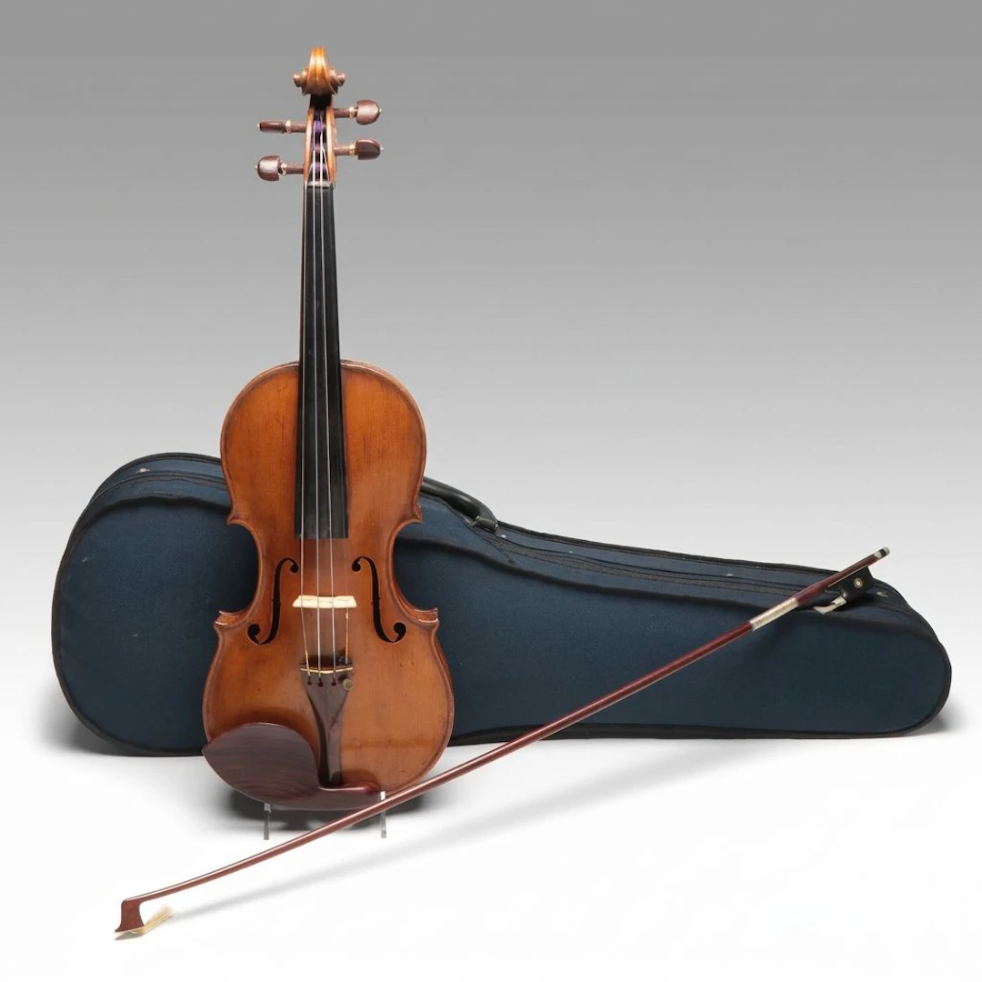 4/4 Size Violin with Bow and Case