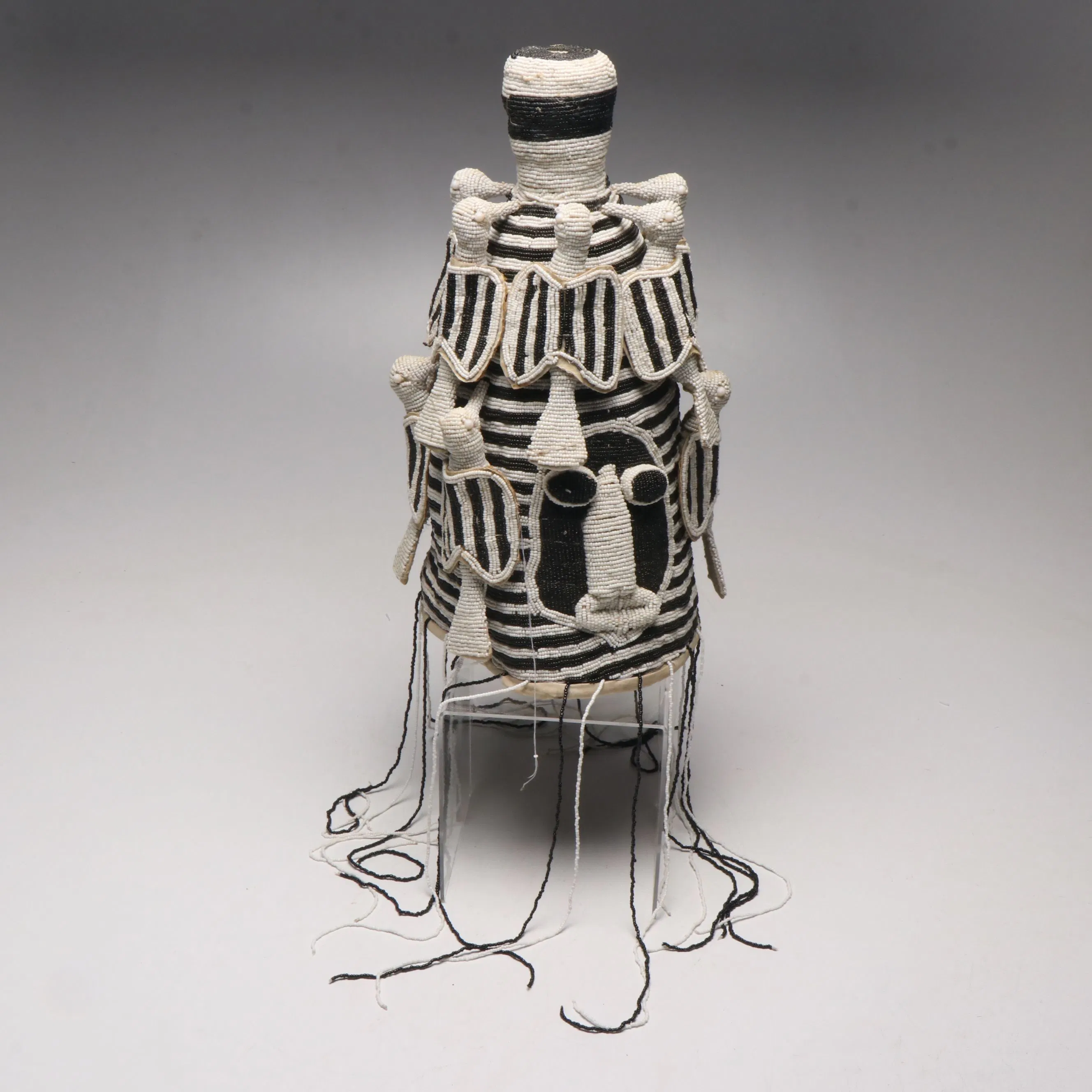 Auction price result for yoruba | Barnebys auction results.