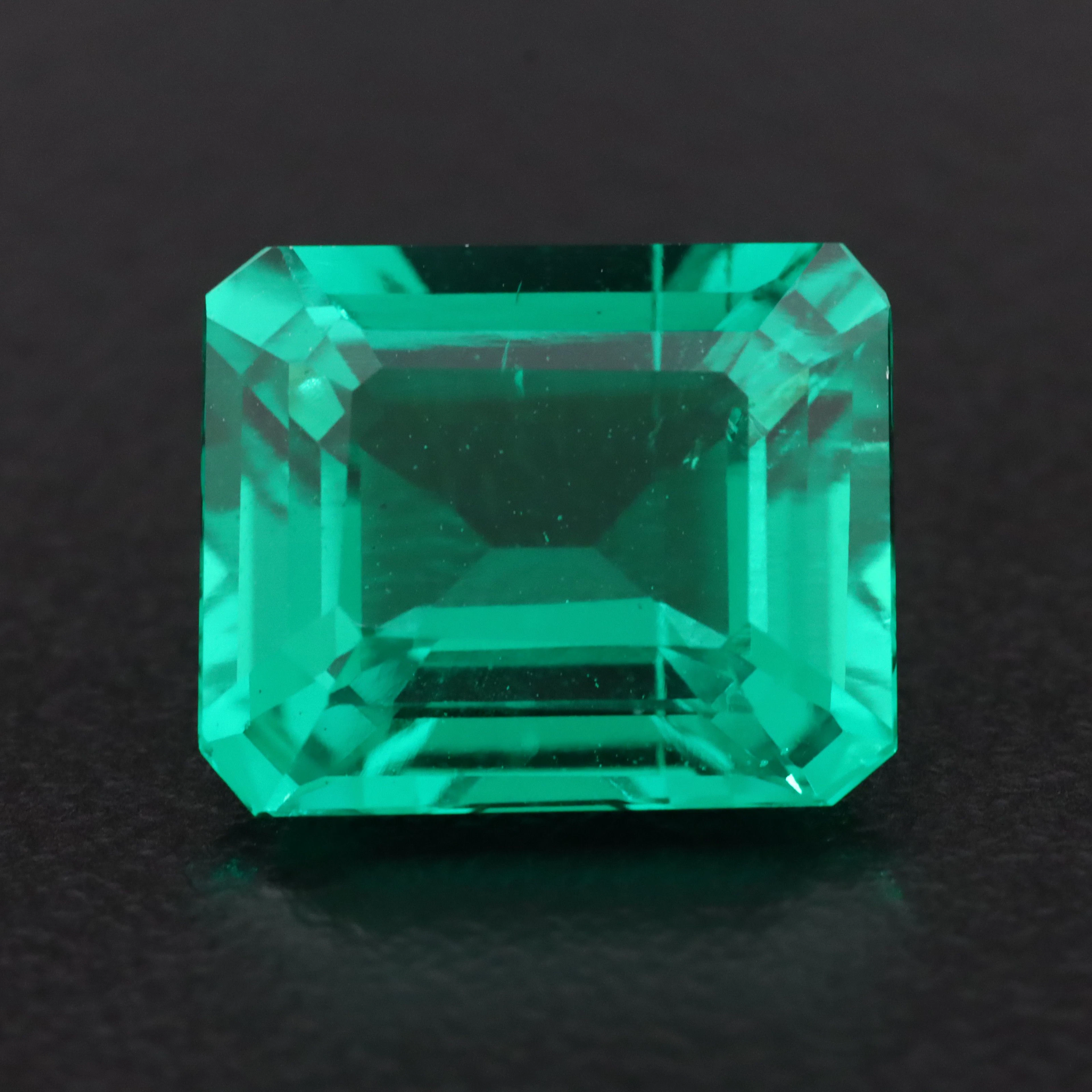 Loose 5.01 CT Lab Grown Emerald