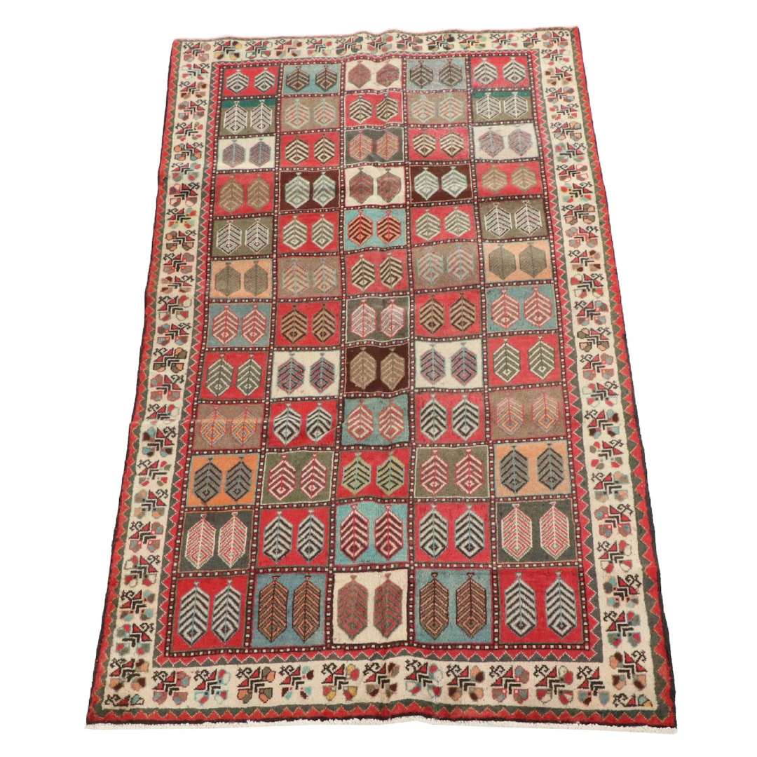 4'9 x 9'1 Hand-Knotted Persian Bakhtiari Area Rug