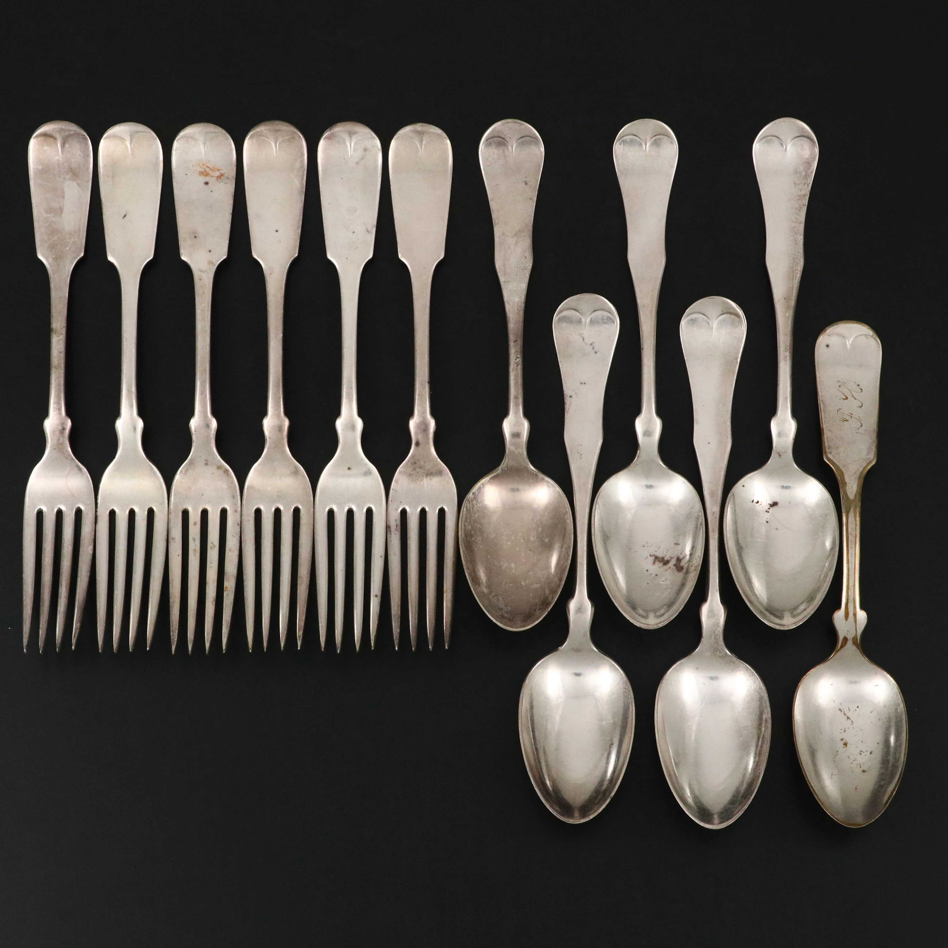Rogers & Bro. "Fiddle" Silver Plate Dinner Knives and Tablespoons