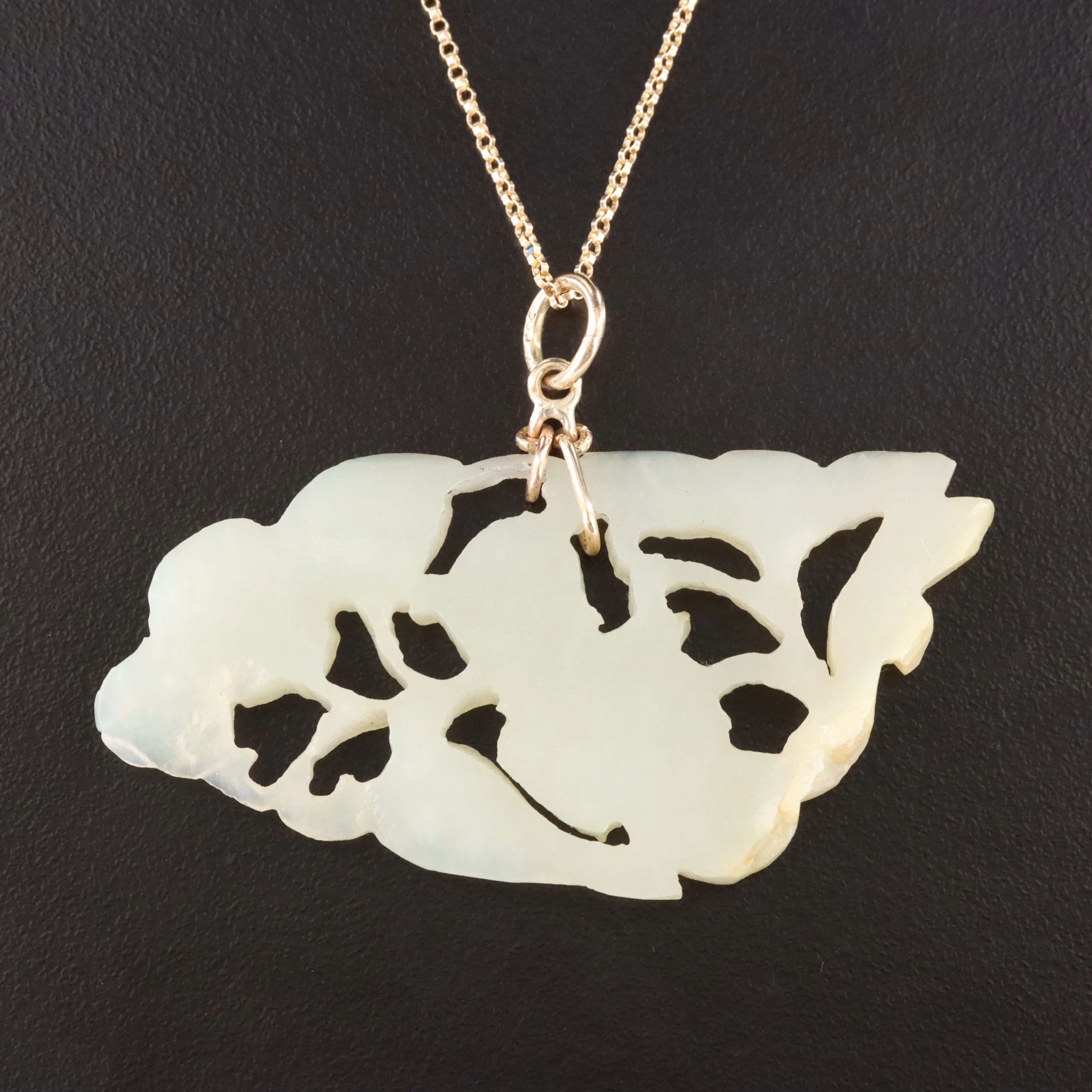 14K Carved Serpentine Pendant Necklace