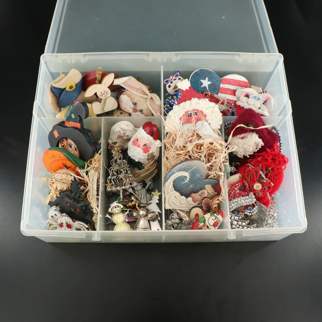 Uncommon Discoveries: Folk Art Style Holiday Jewelry Collection