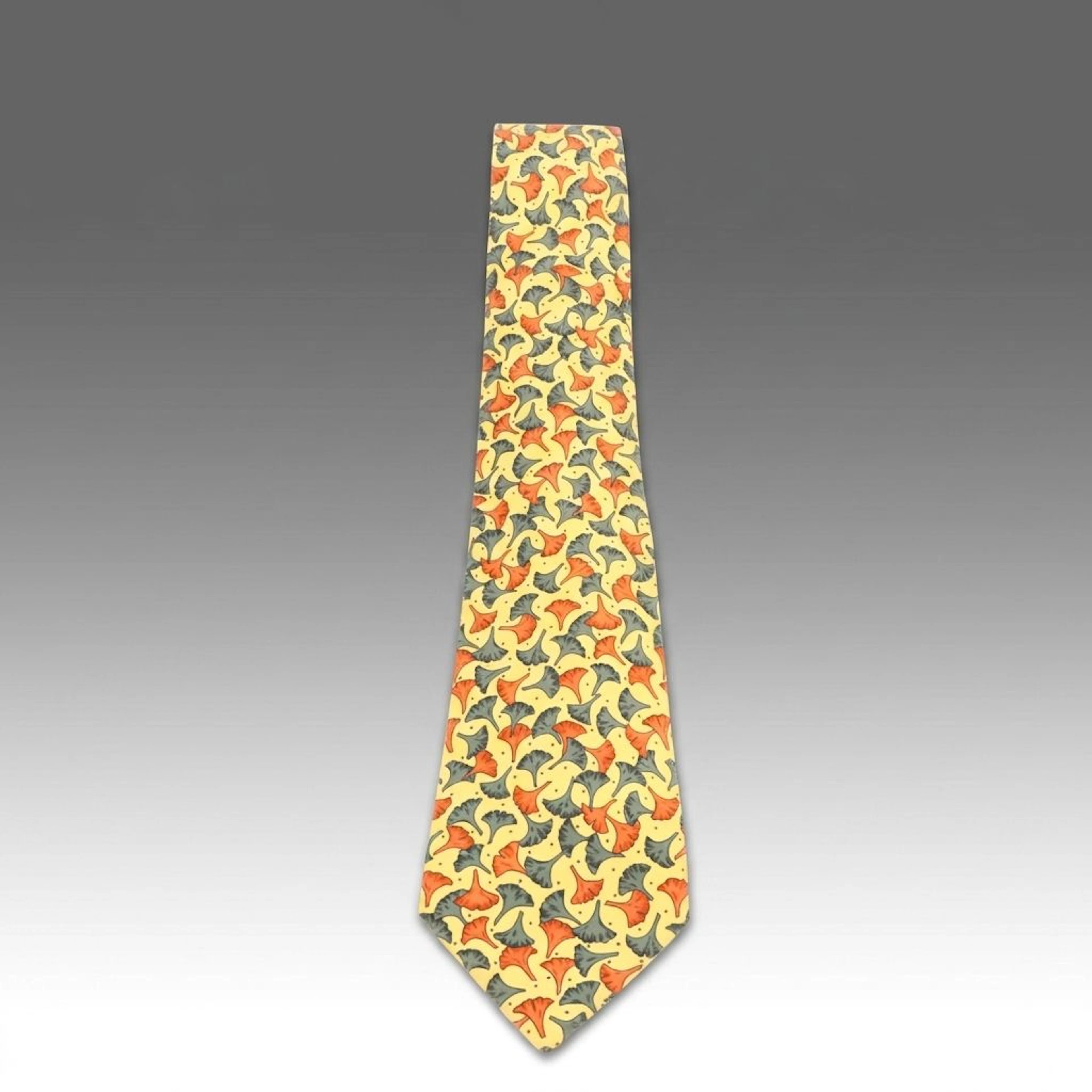Hermès Gingko Leaf Pattern Necktie in Silk Twill