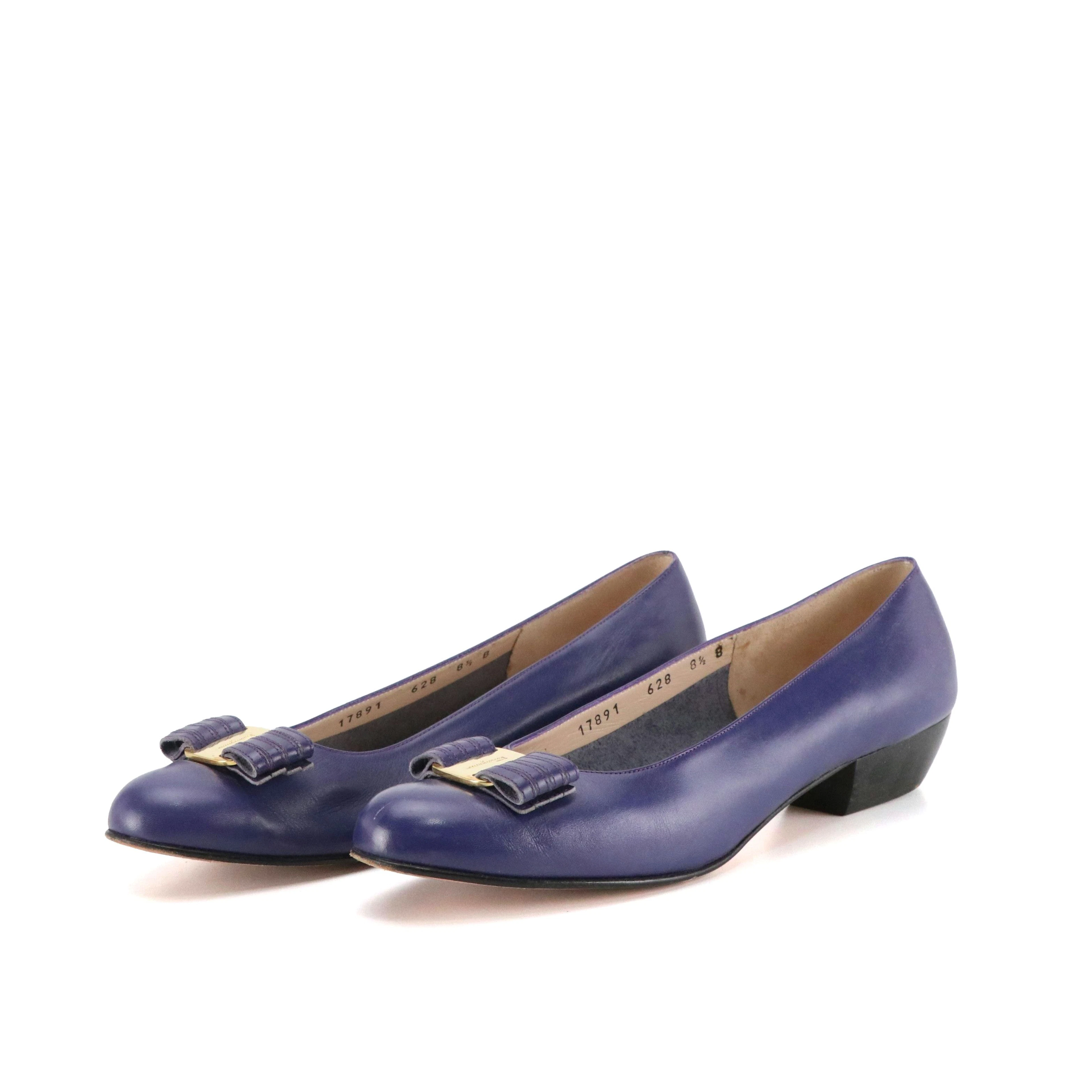 Salvatore Ferragamo Boutique Vara Bow Shoes in Violet Leather, With Box