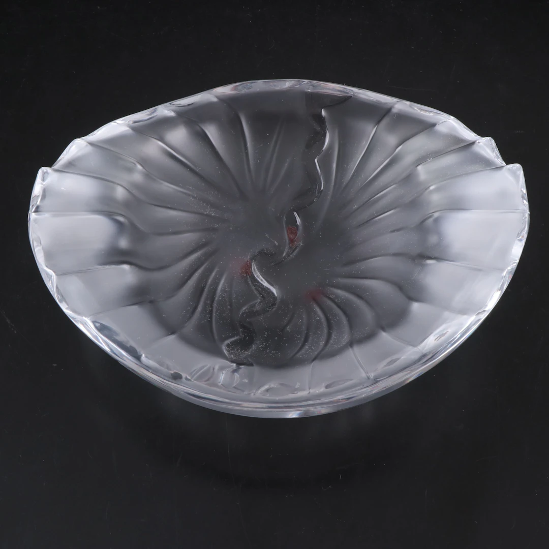 Lalique "Nancy" Frosted and Clear Crystal Ashtray, Mid to Late 20th Century