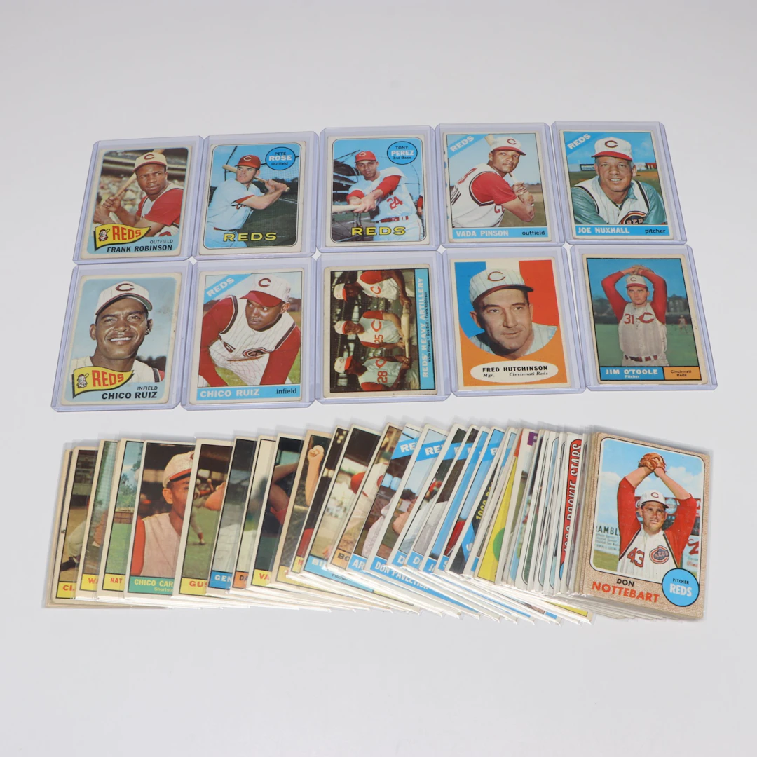 1960s Topps Cincinnati Reds Baseball Cards with Rose, Robinson, and Perez
