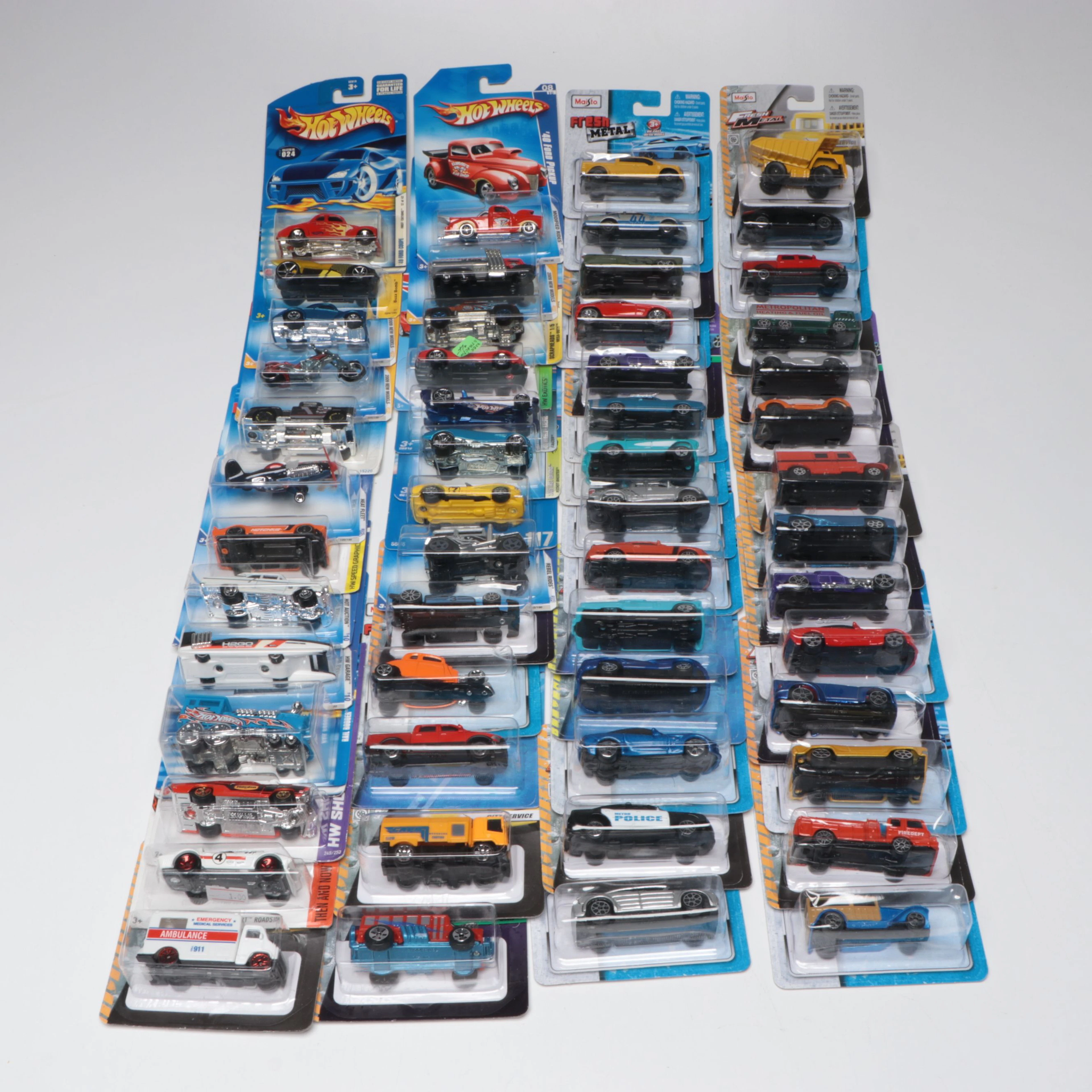 Hot Wheels '70 Buick GSX with Maisto 1932 Ford and More Toy Cars
