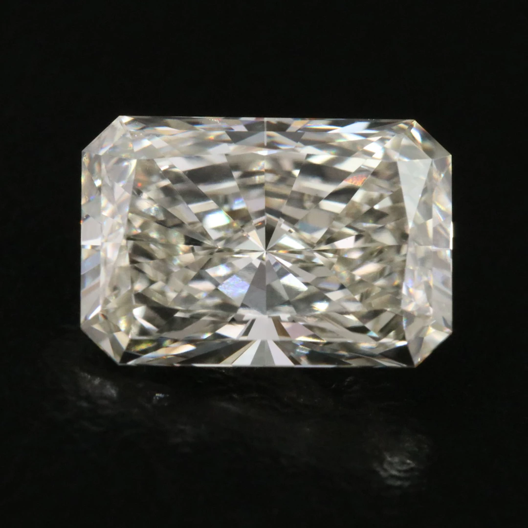 Loose 3.07 CT Lab Grown Diamond with IGI Report