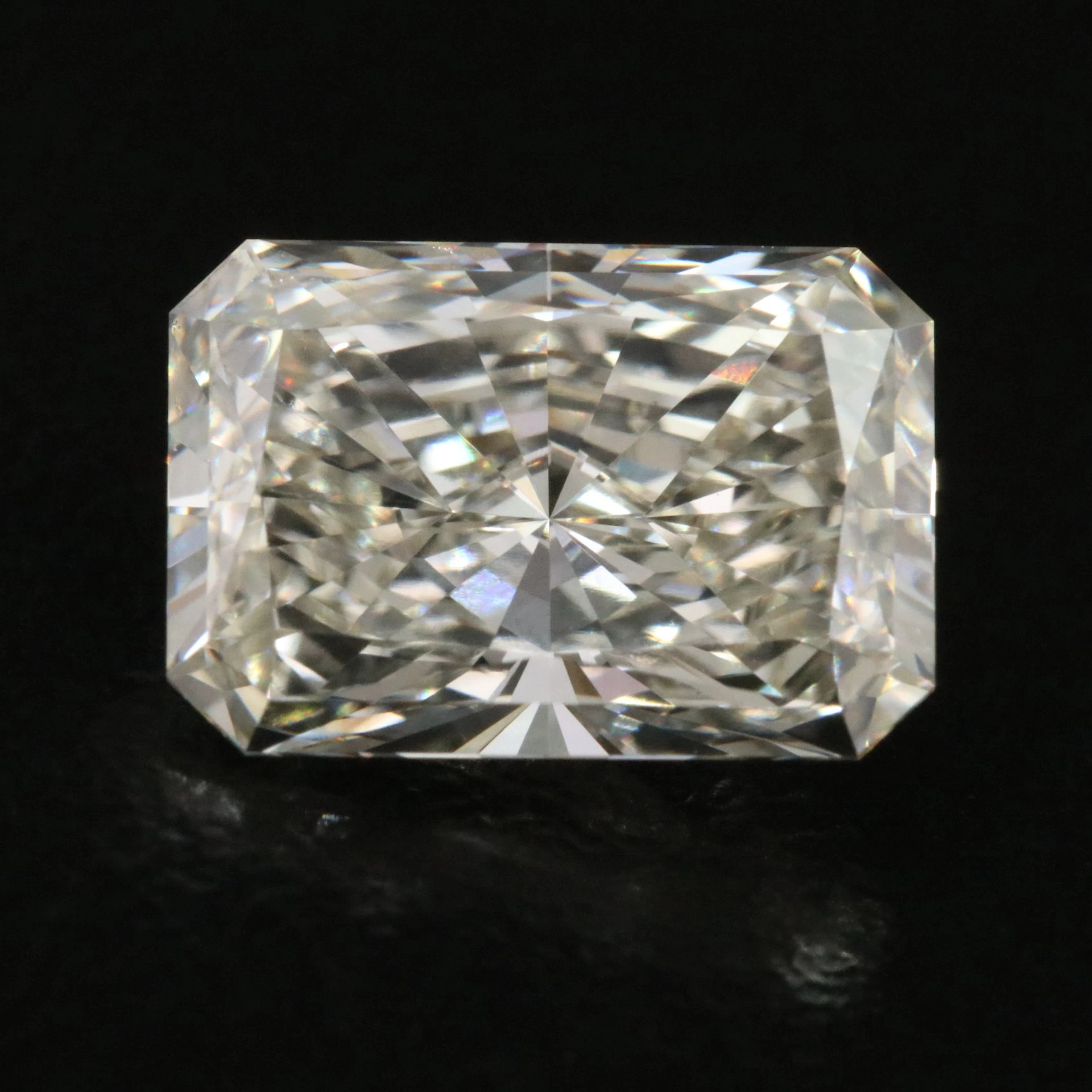 Loose 3.07 CT Lab Grown Diamond with IGI Report