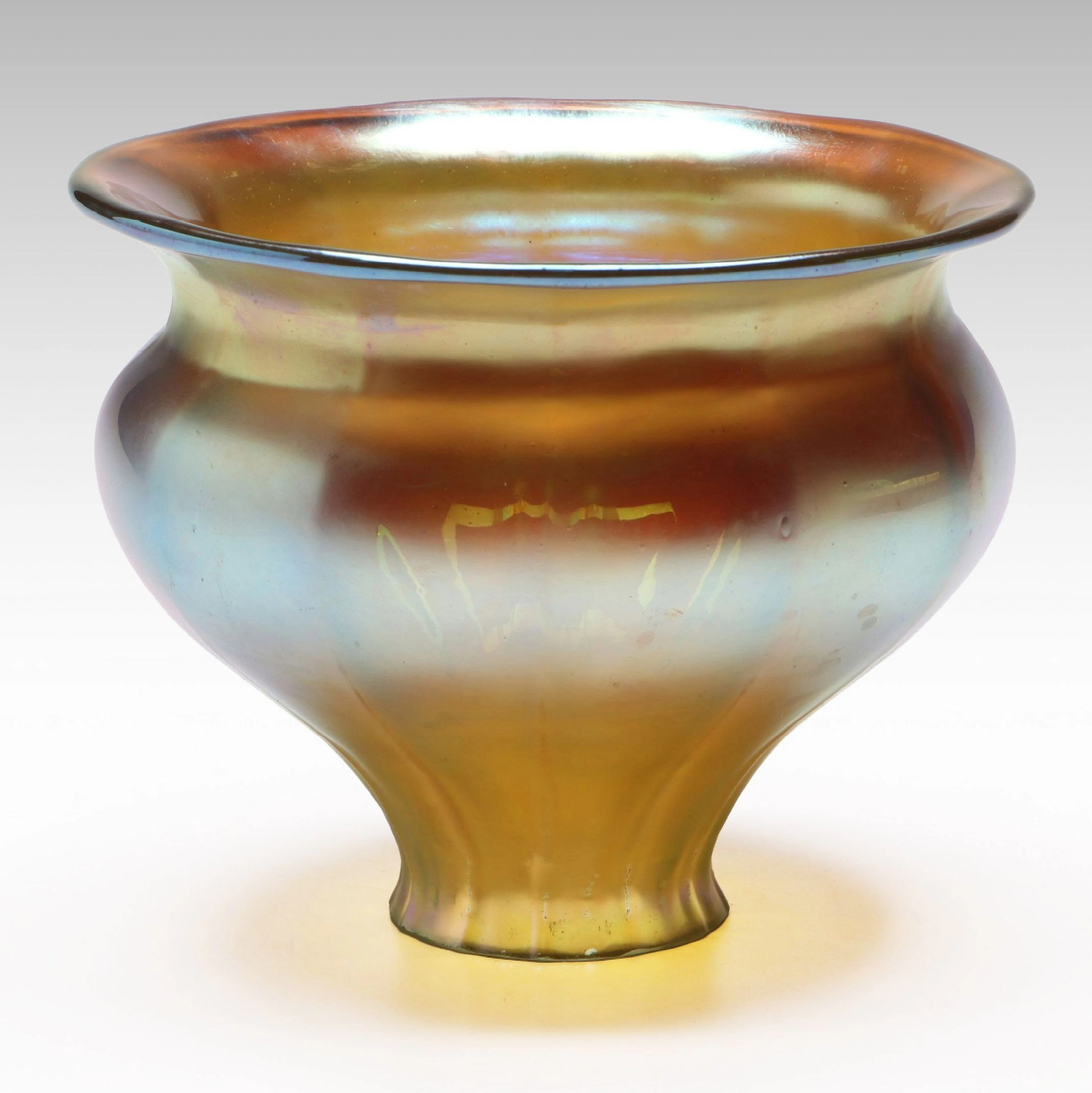 Attributed to Tiffany Studios Favrile Glass Lamp Shade