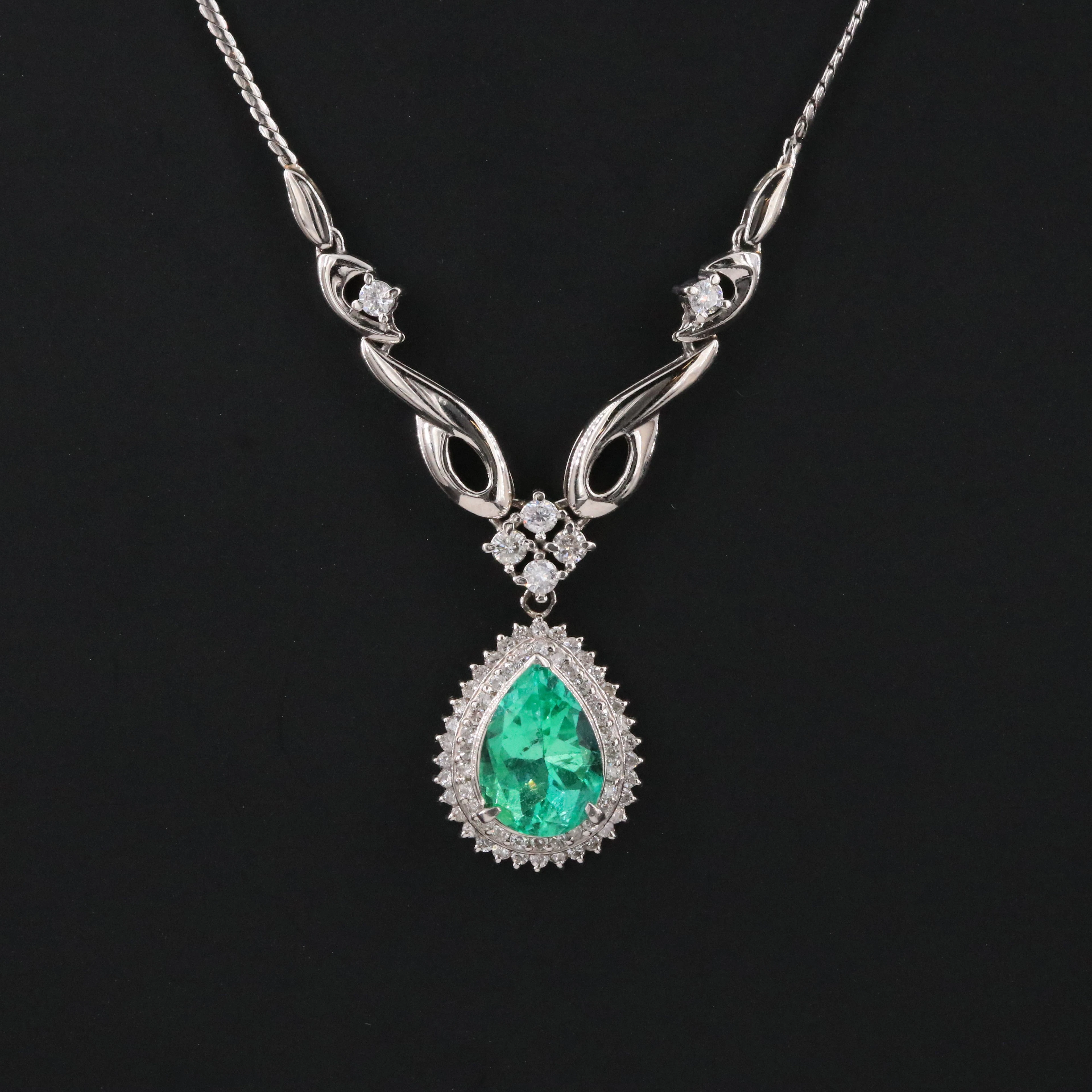 Platinum 2.51 CT Colombian Emerald and Diamond Necklace with IGI Report