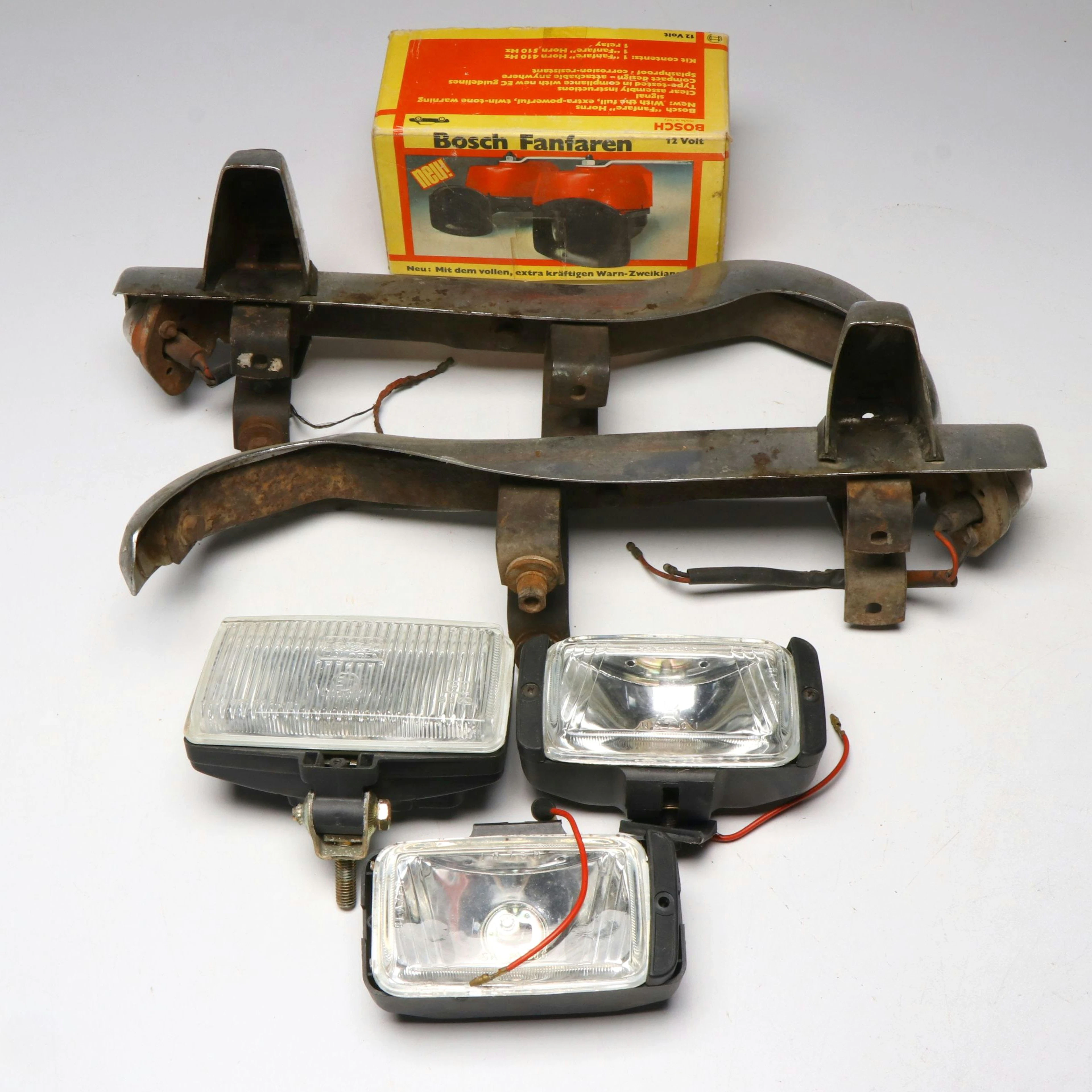Bosch and Blazer Auxiliary Lights with Bumper Bars, Car Horn