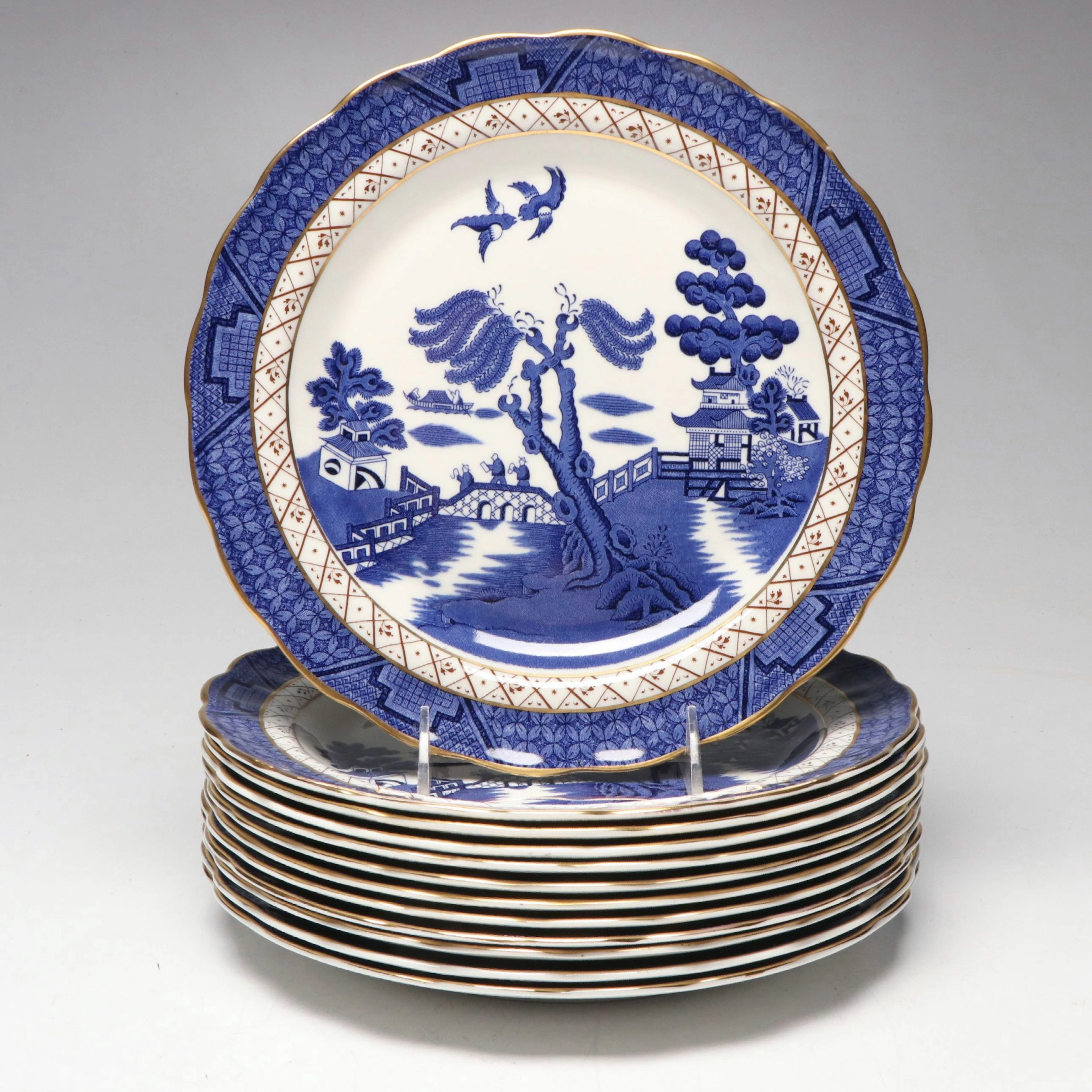 Royal Doulton "Real Old Willow" Porcelain Dinner Plates, 1982-1999