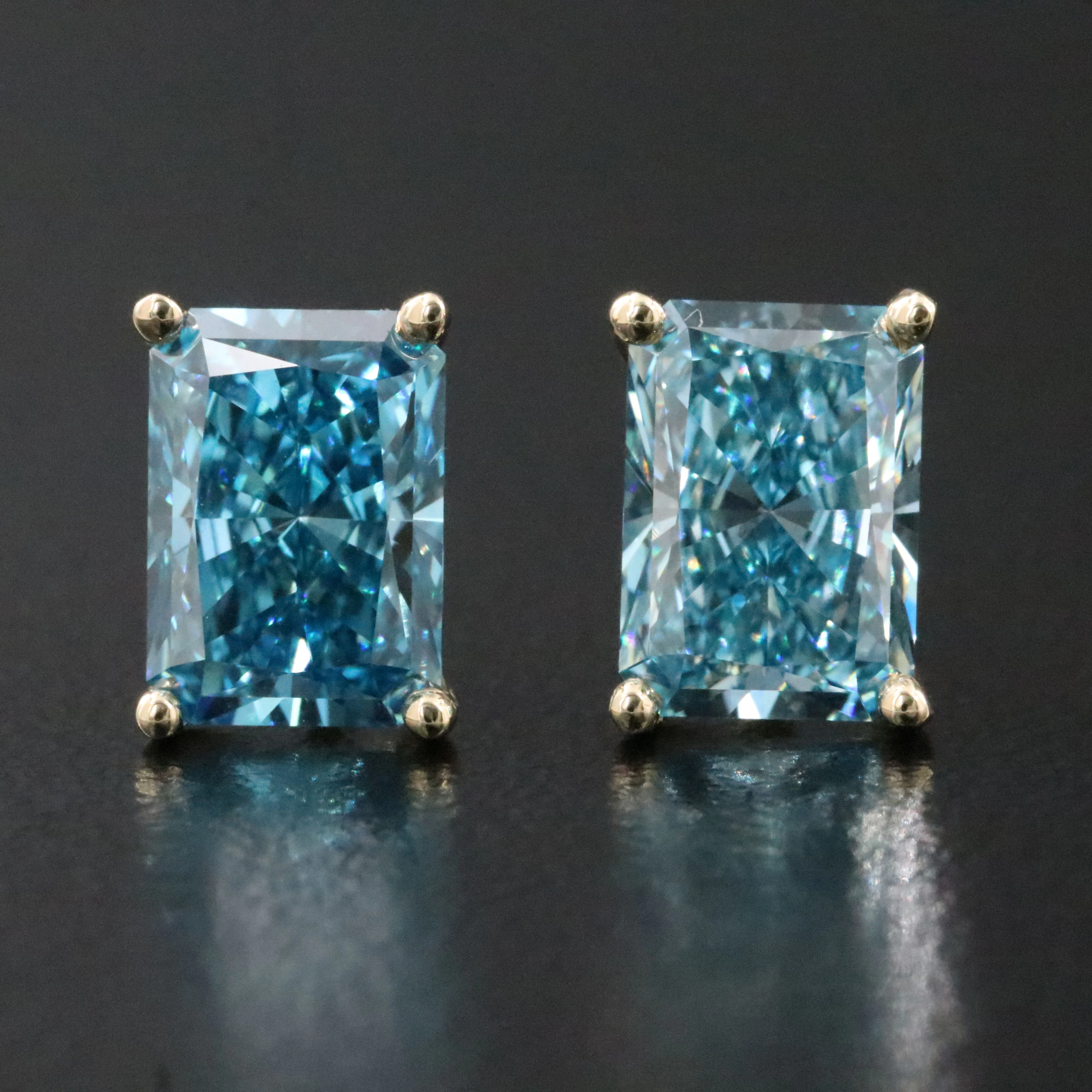 14K 3.17 CTW Lab Grown Fancy Vivid Blue Diamond Stud Earrings with IGI Reports