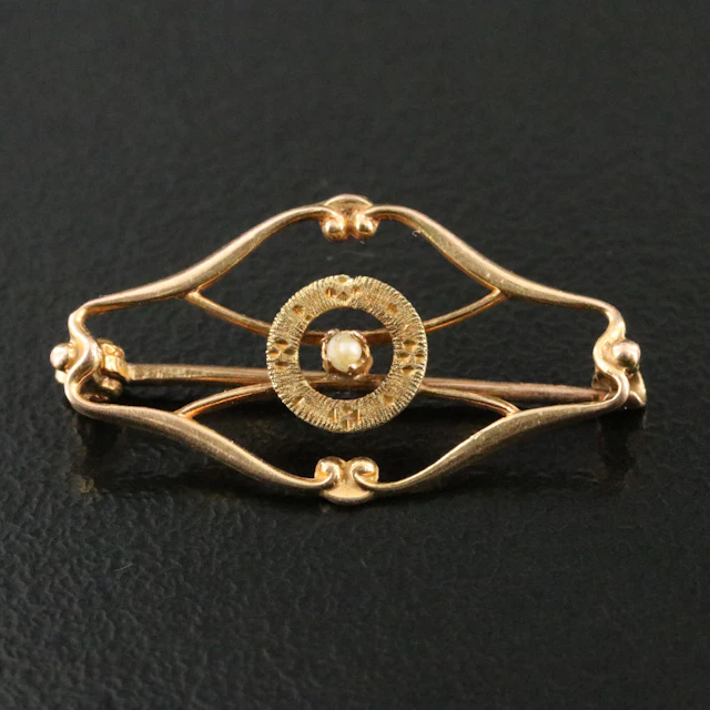 Art Nouveau 10K Seed Pearl Beauty Pin